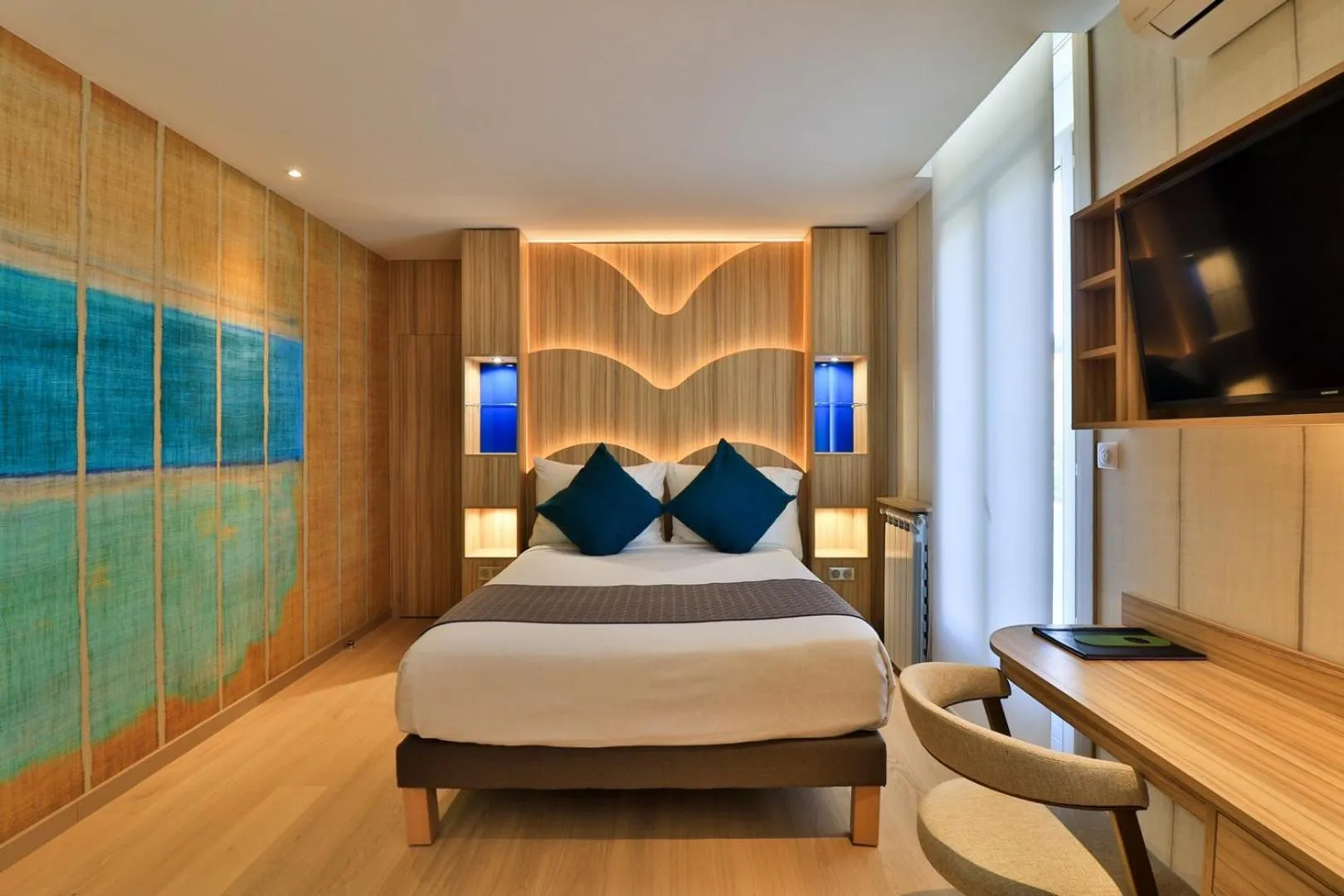 Bedroom, Bed in Hôtel Provençal