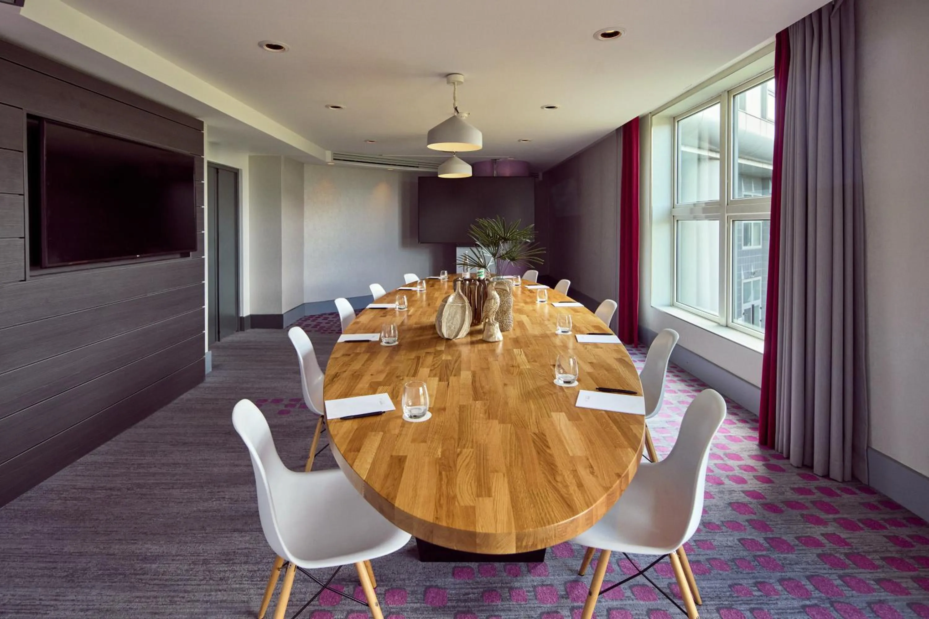Meeting/conference room in Van der Valk Hotel Paris CDG Airport