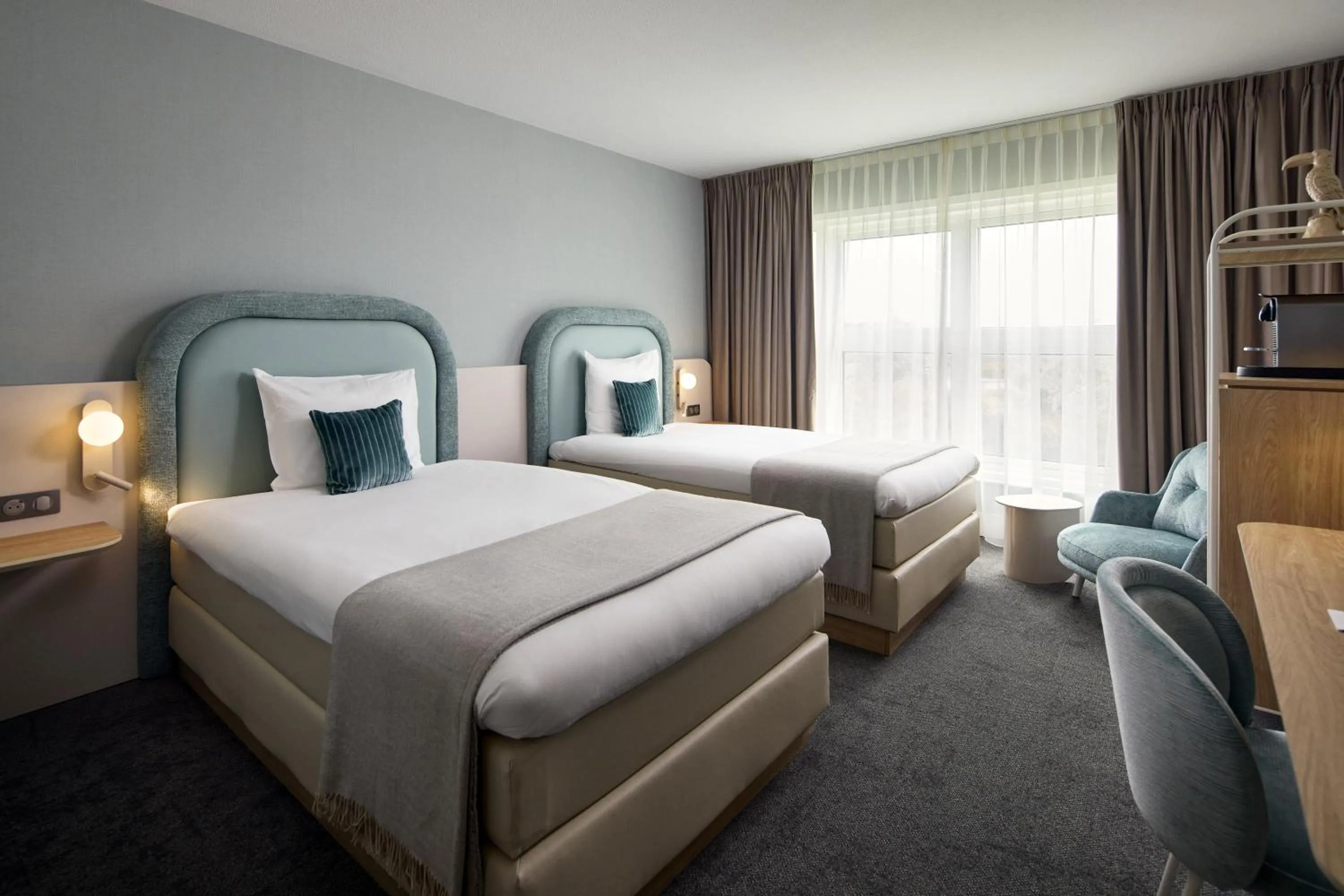 Bedroom, Bed in Van der Valk Hotel Paris CDG Airport