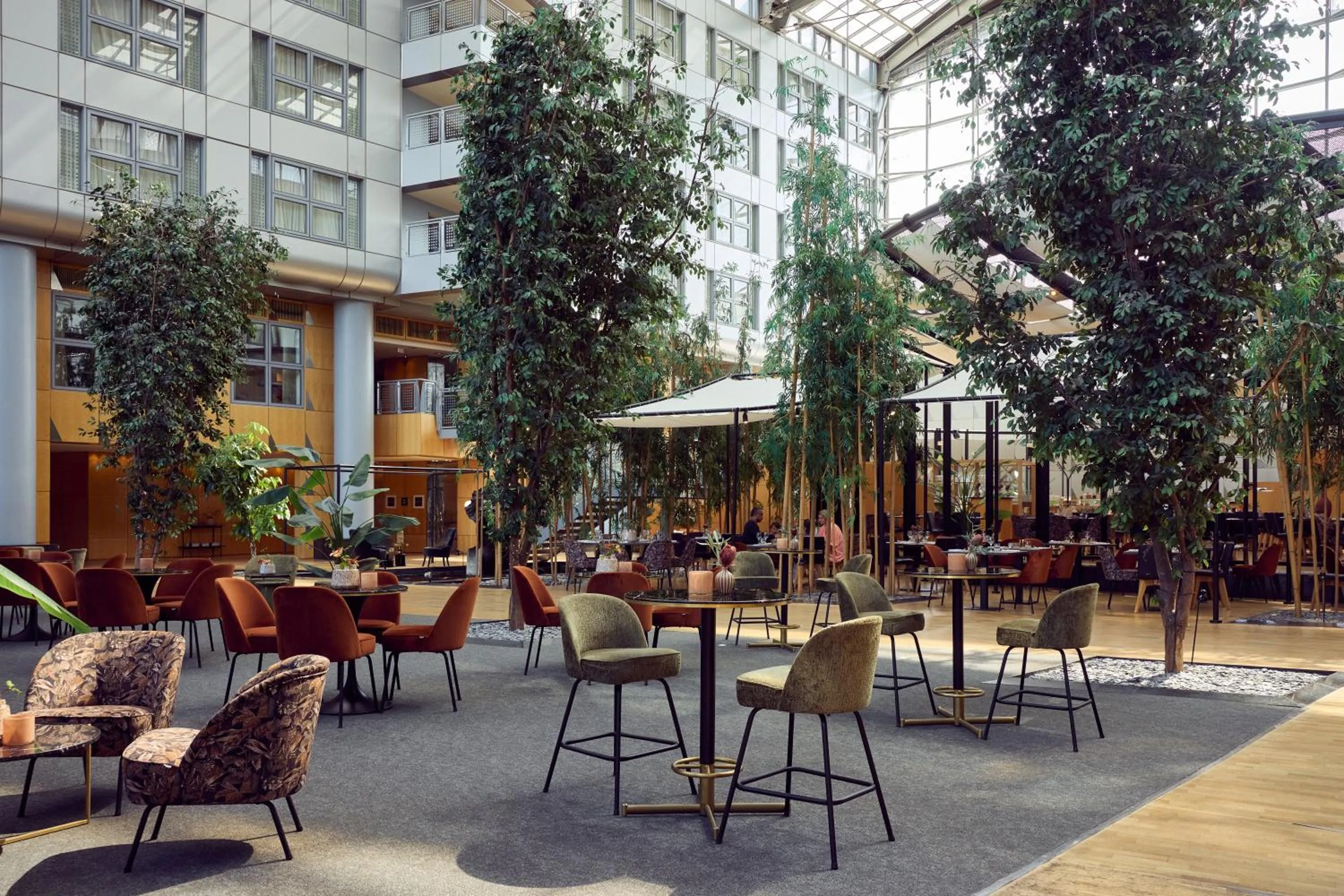 Restaurant/places to eat in Van der Valk Hotel Paris CDG Airport