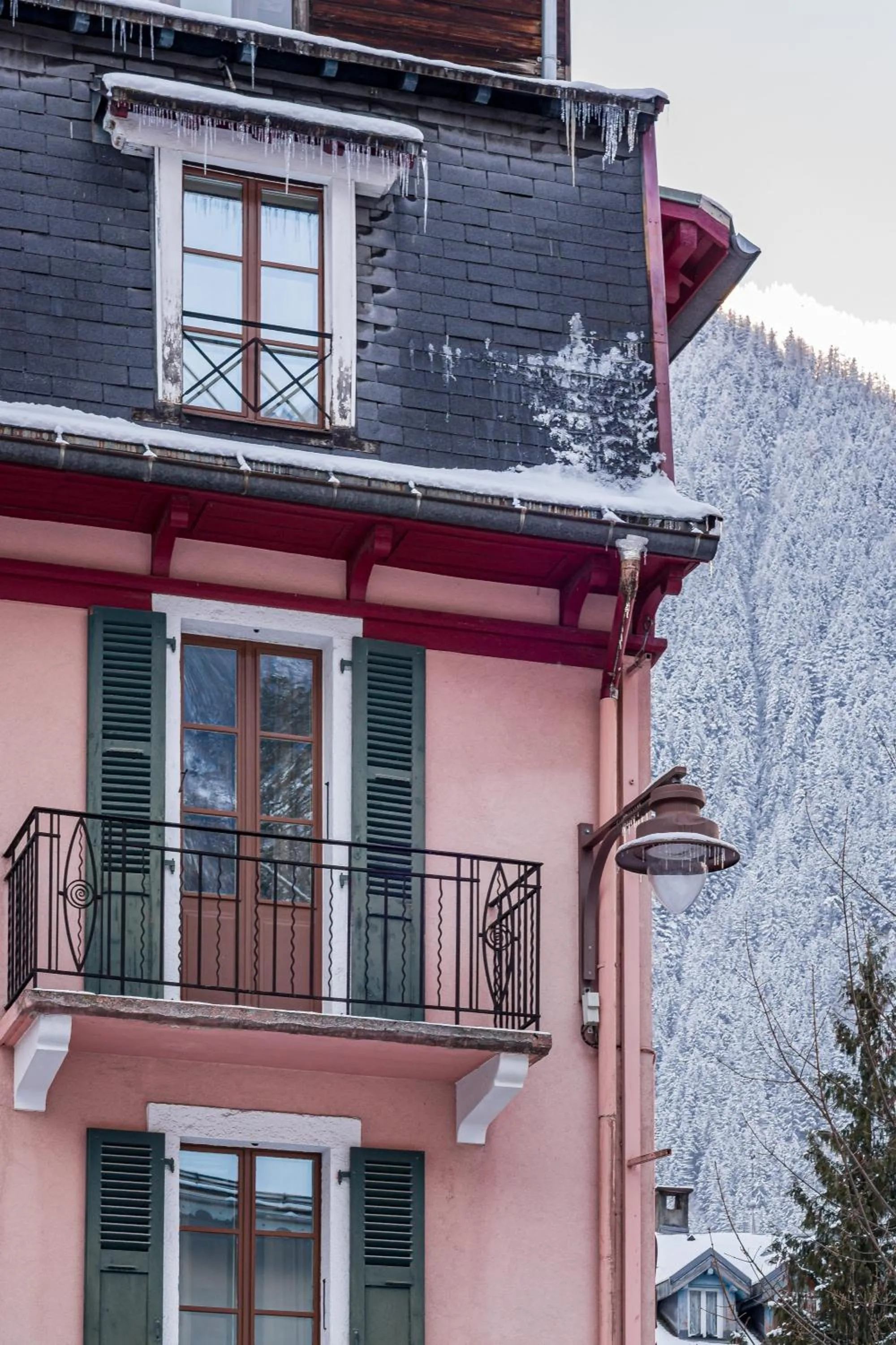 Property building in Hôtel Vallée Blanche