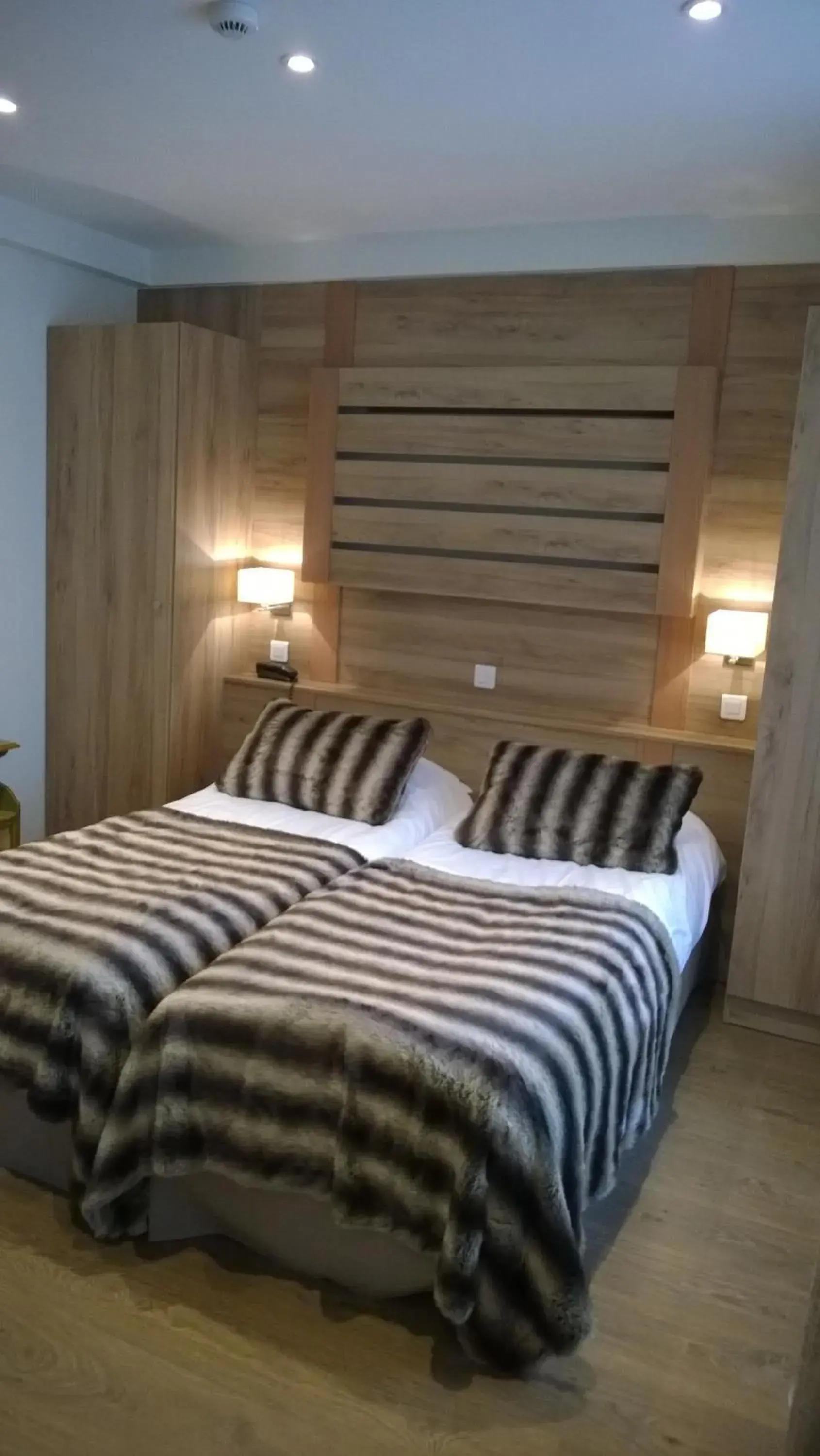 Twin Room in Hôtel Vallée Blanche Twin Room in Hôtel Vallée Blanche