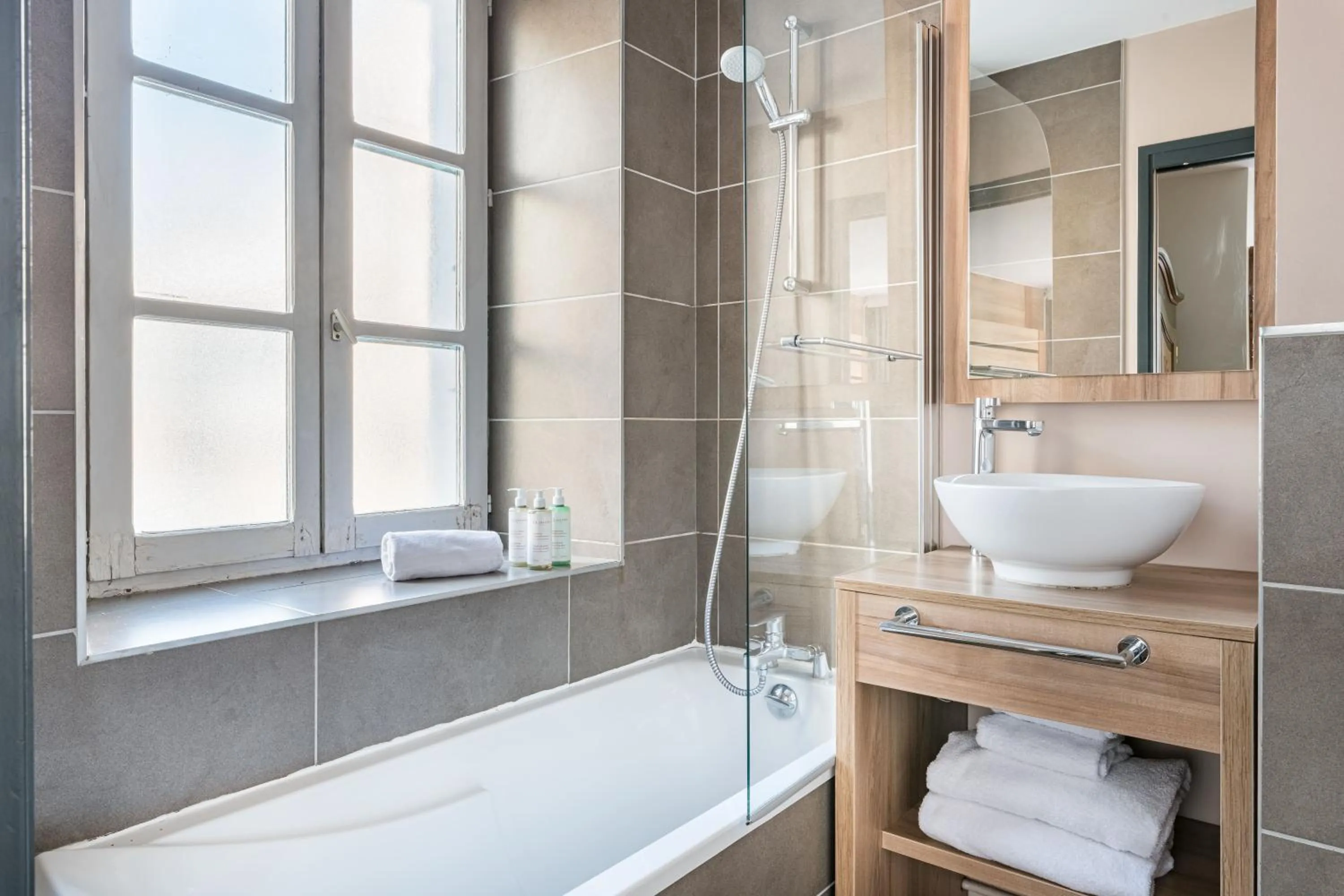 Bathroom in Hôtel Vallée Blanche