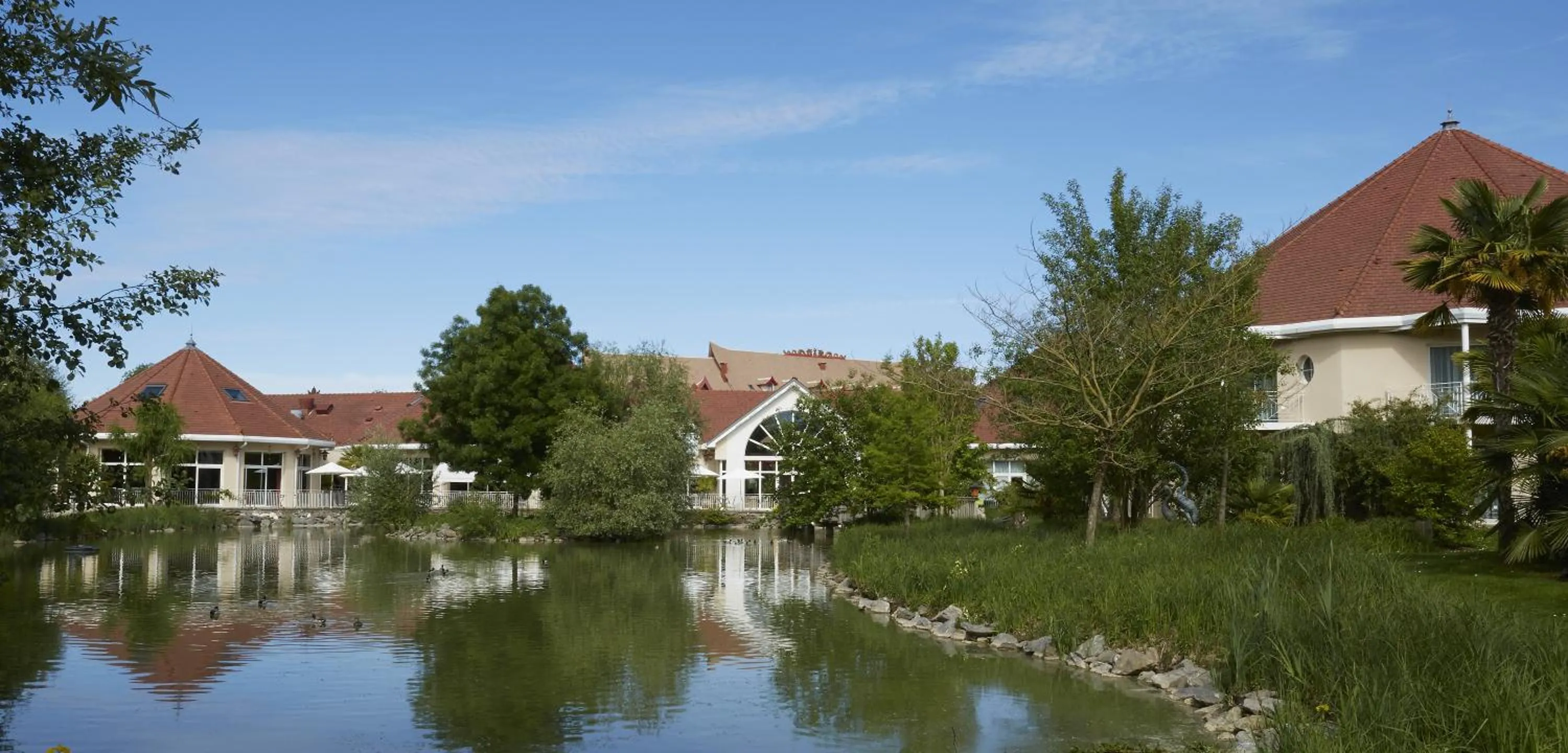 Property building in Les Jardins de Beauval