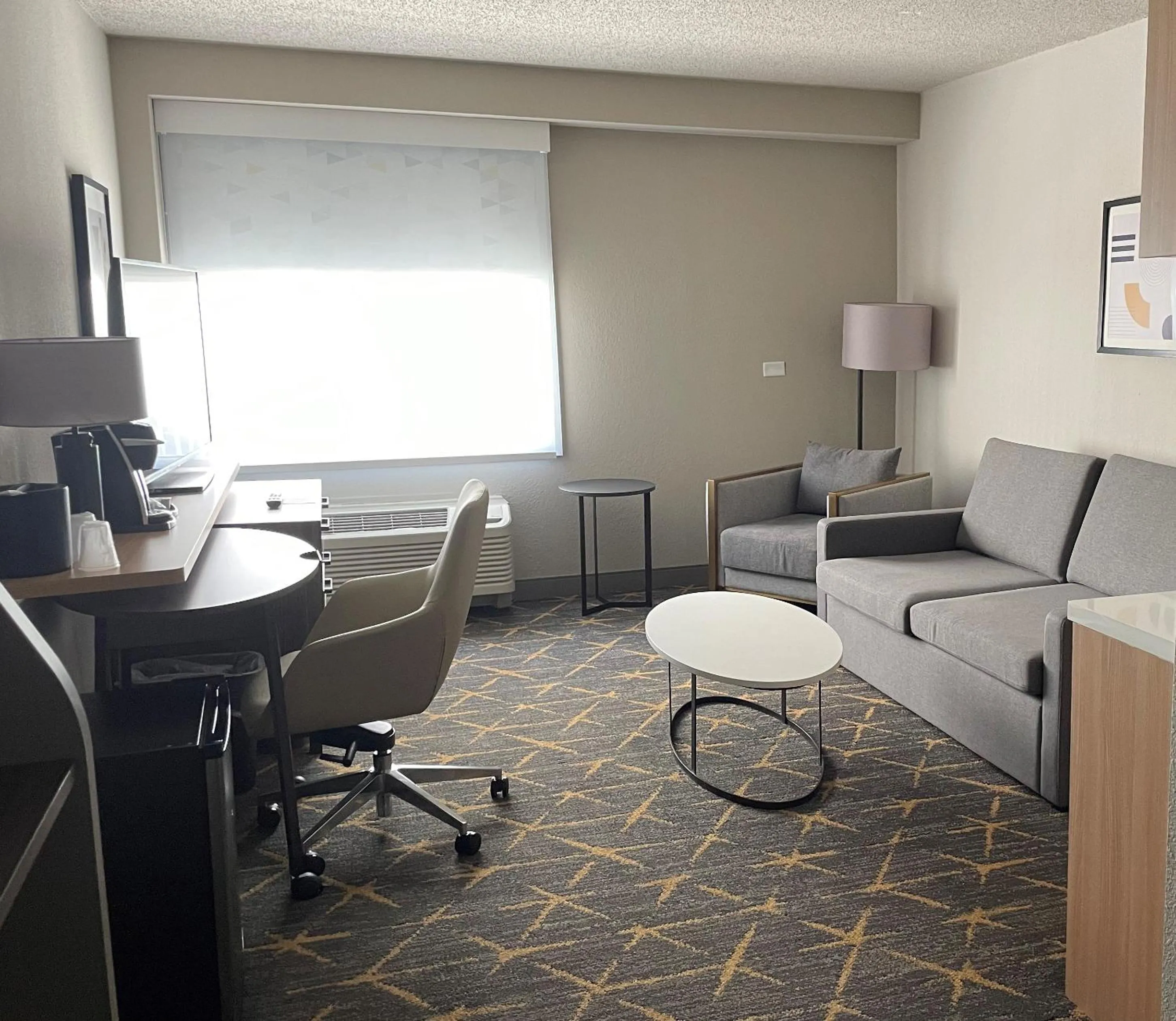 TV and multimedia in Holiday Inn Hotel & Suites Chicago - Downtown by IHG