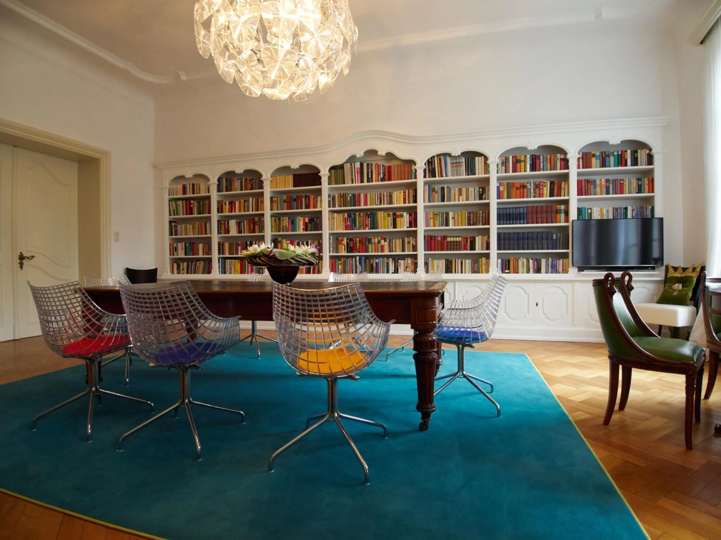 Property building in Villa Silva