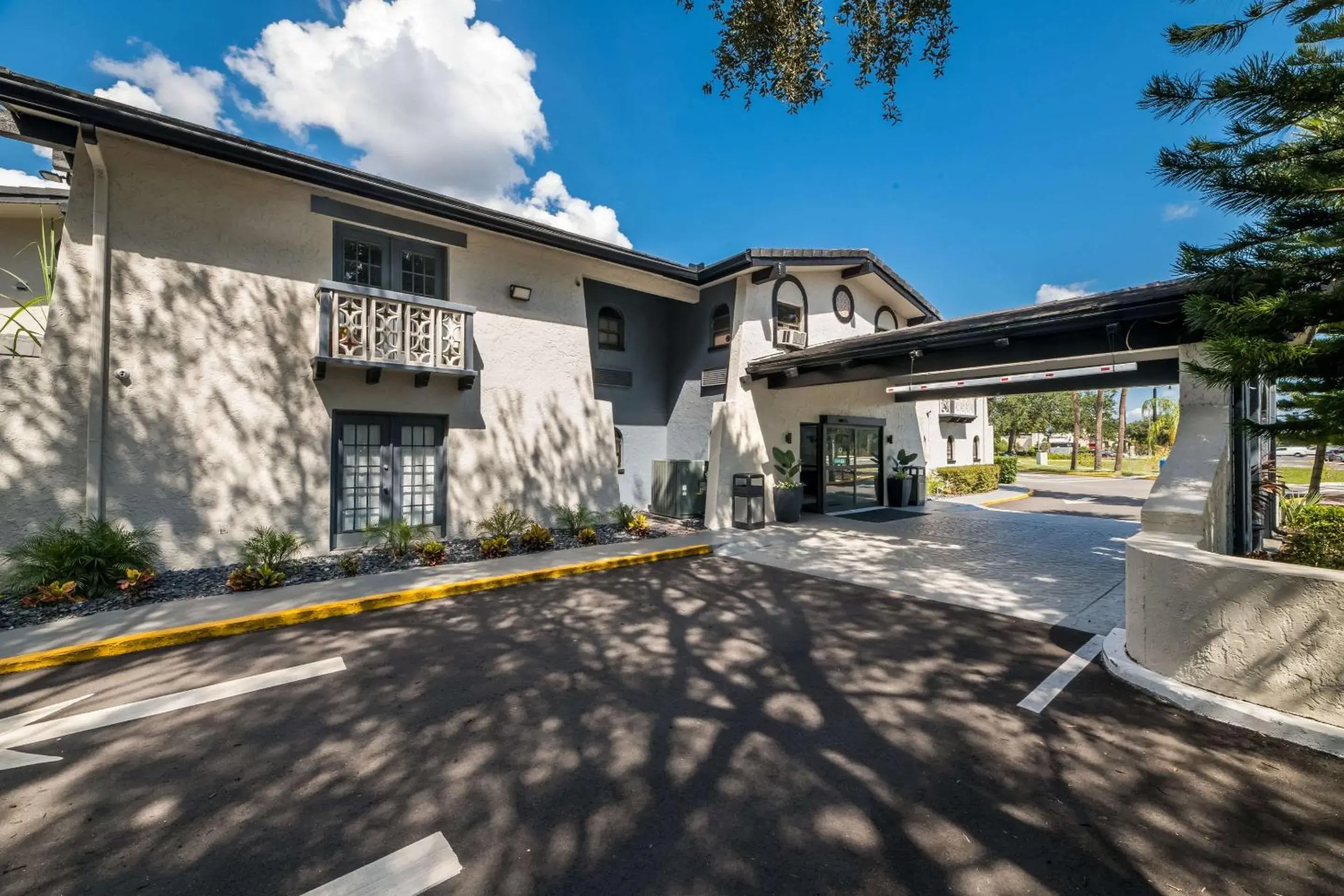 Property building in Quality Inn & Suites Altamonte Springs Orlando-North Property building in Quality Inn & Suites Altamonte Springs Orlando-North