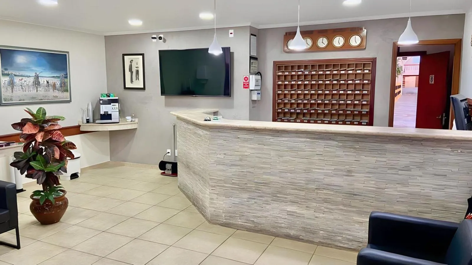 Hotel Garrafão Boituva - 5 min da Rod Castelo Branco KM 116