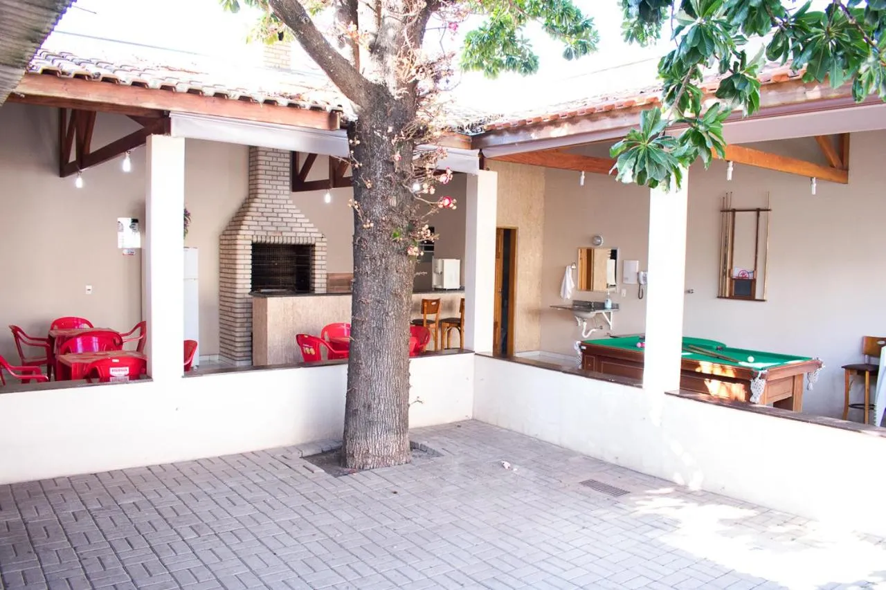 BBQ facilities in Hotel Garrafão Boituva - 5 min da Rod Castelo Branco KM 116