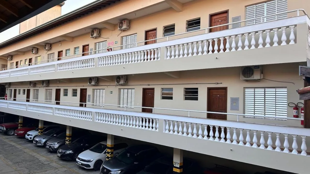 Property building in Hotel Garrafão Boituva - 5 min da Rod Castelo Branco KM 116