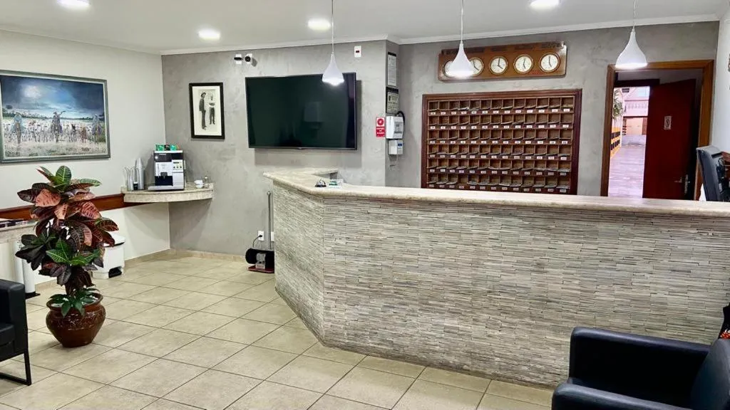 Lobby or reception in Hotel Garrafão Boituva - 5 min da Rod Castelo Branco KM 116