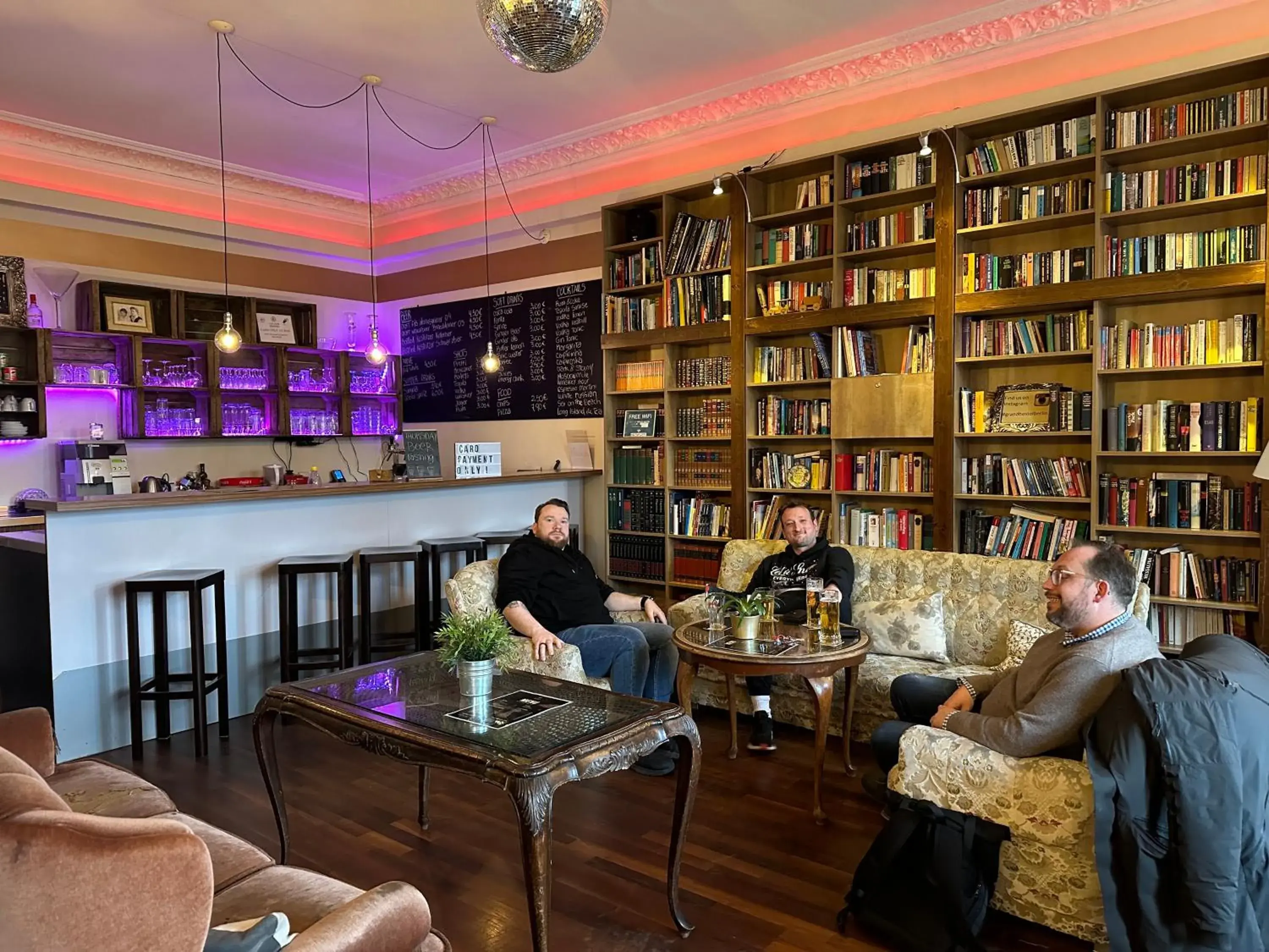 Lounge or bar in Grand Hostel Berlin Classic Lounge or bar in Grand Hostel Berlin Classic