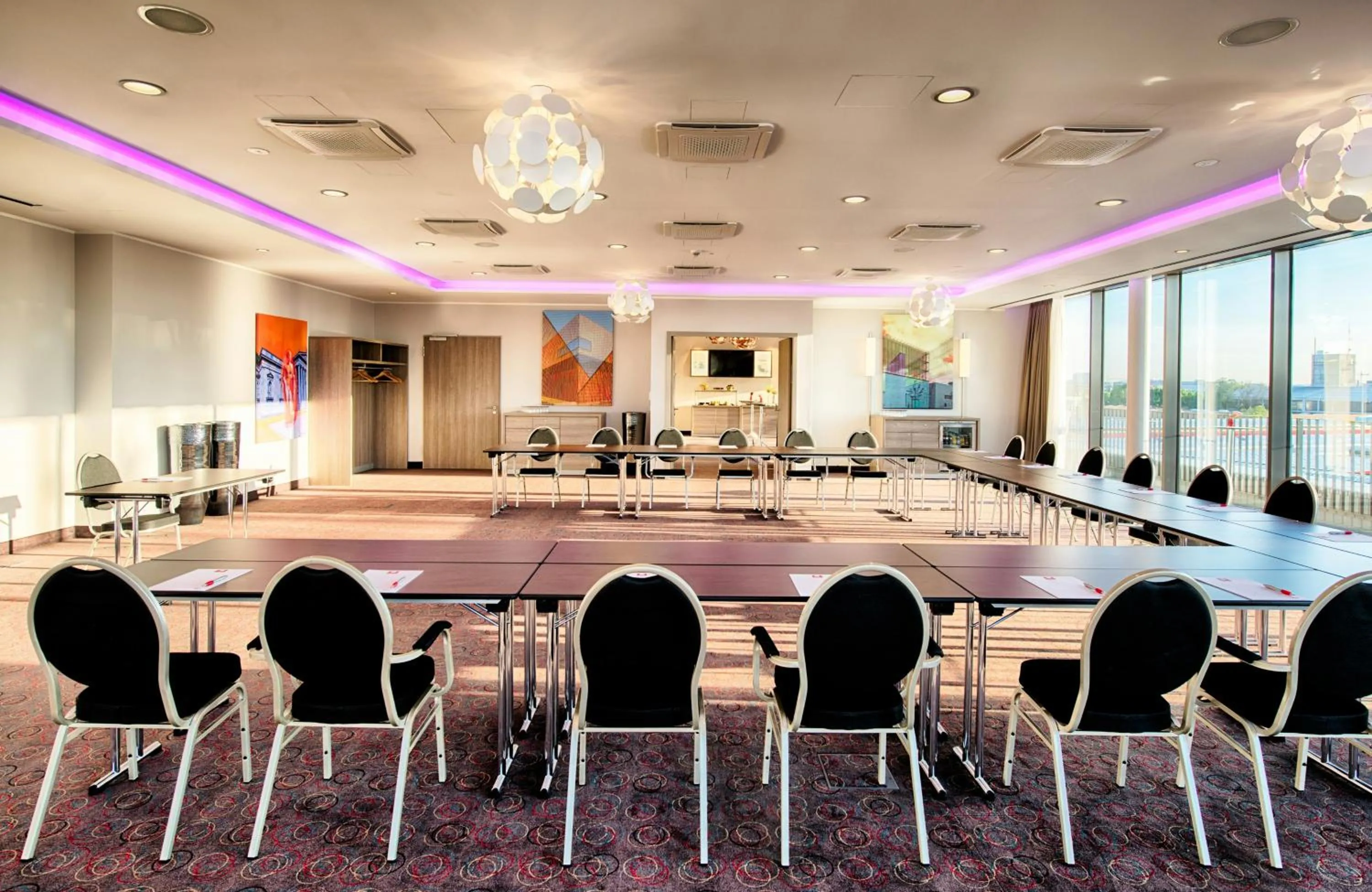 Meeting/conference room in Leonardo Hotel Munich City South