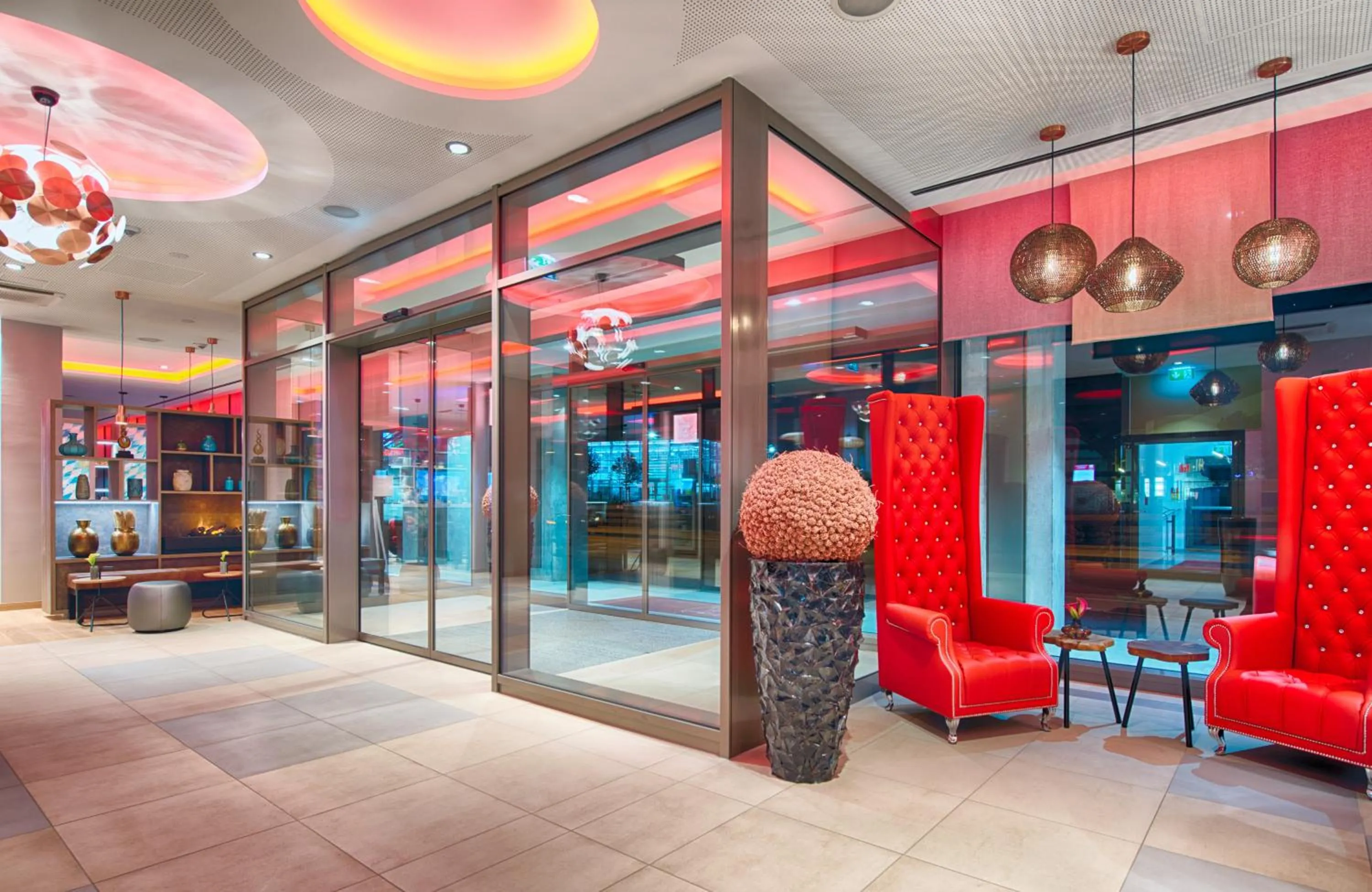 Lobby or reception in Leonardo Hotel Munich City South