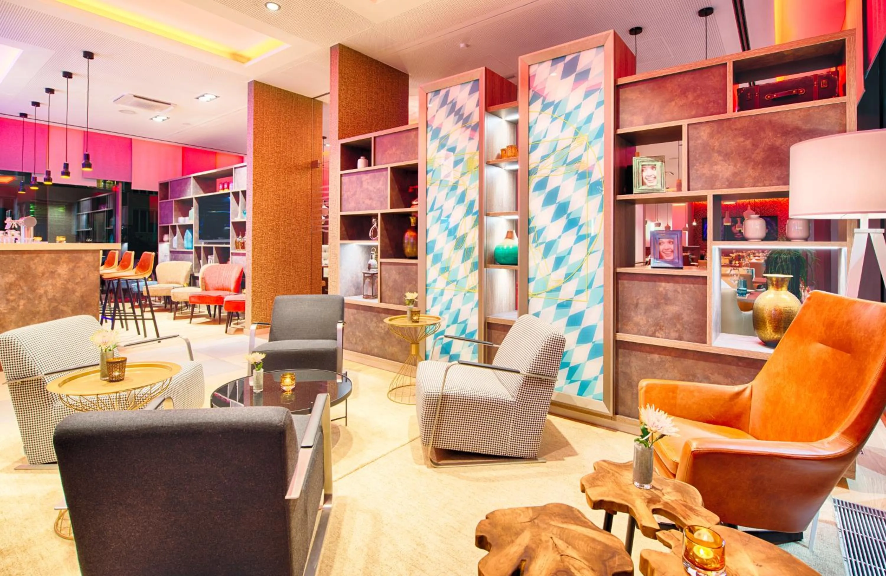 Lounge or bar in Leonardo Hotel Munich City South