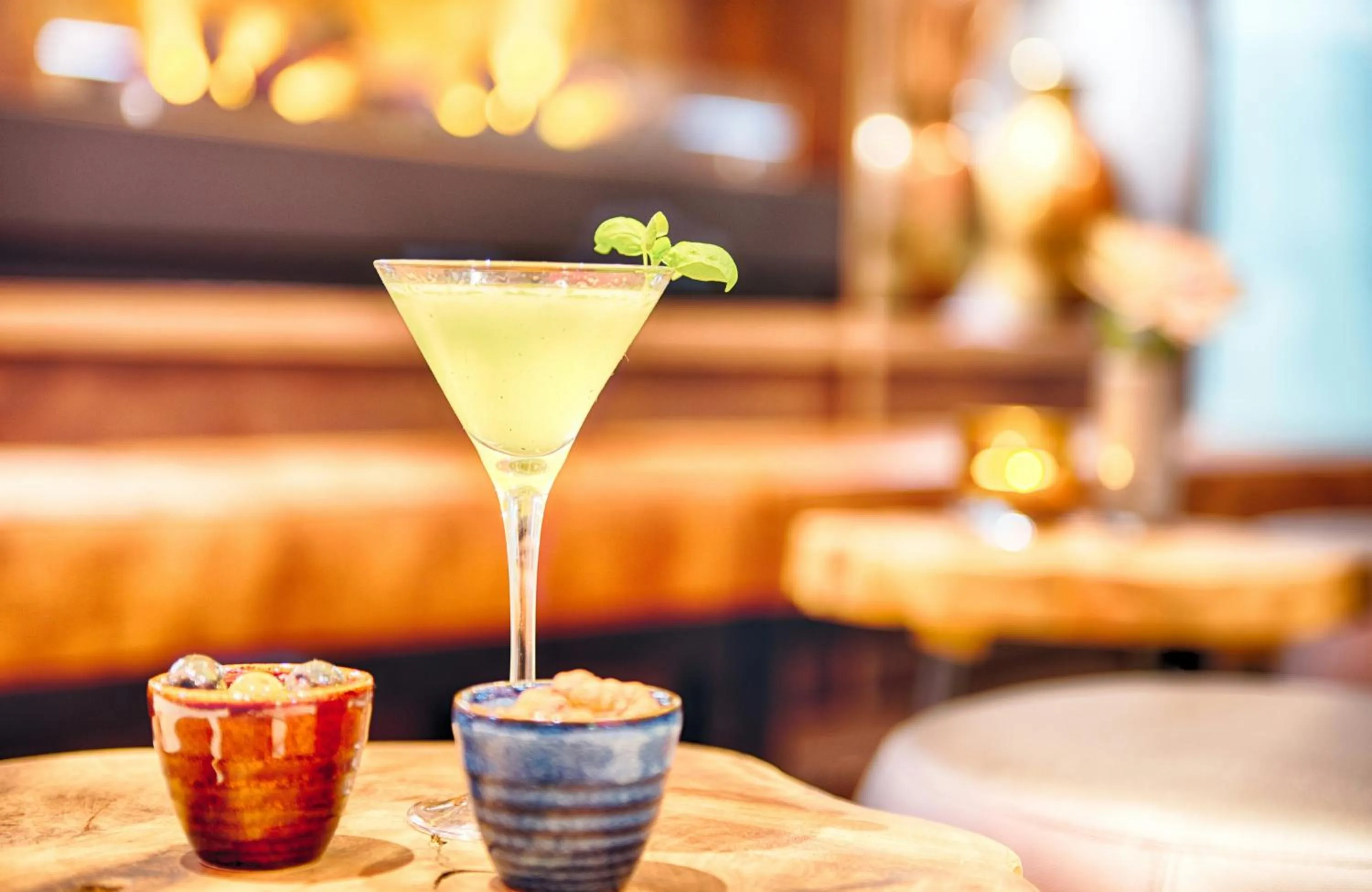 Lounge or bar in Leonardo Hotel Munich City South