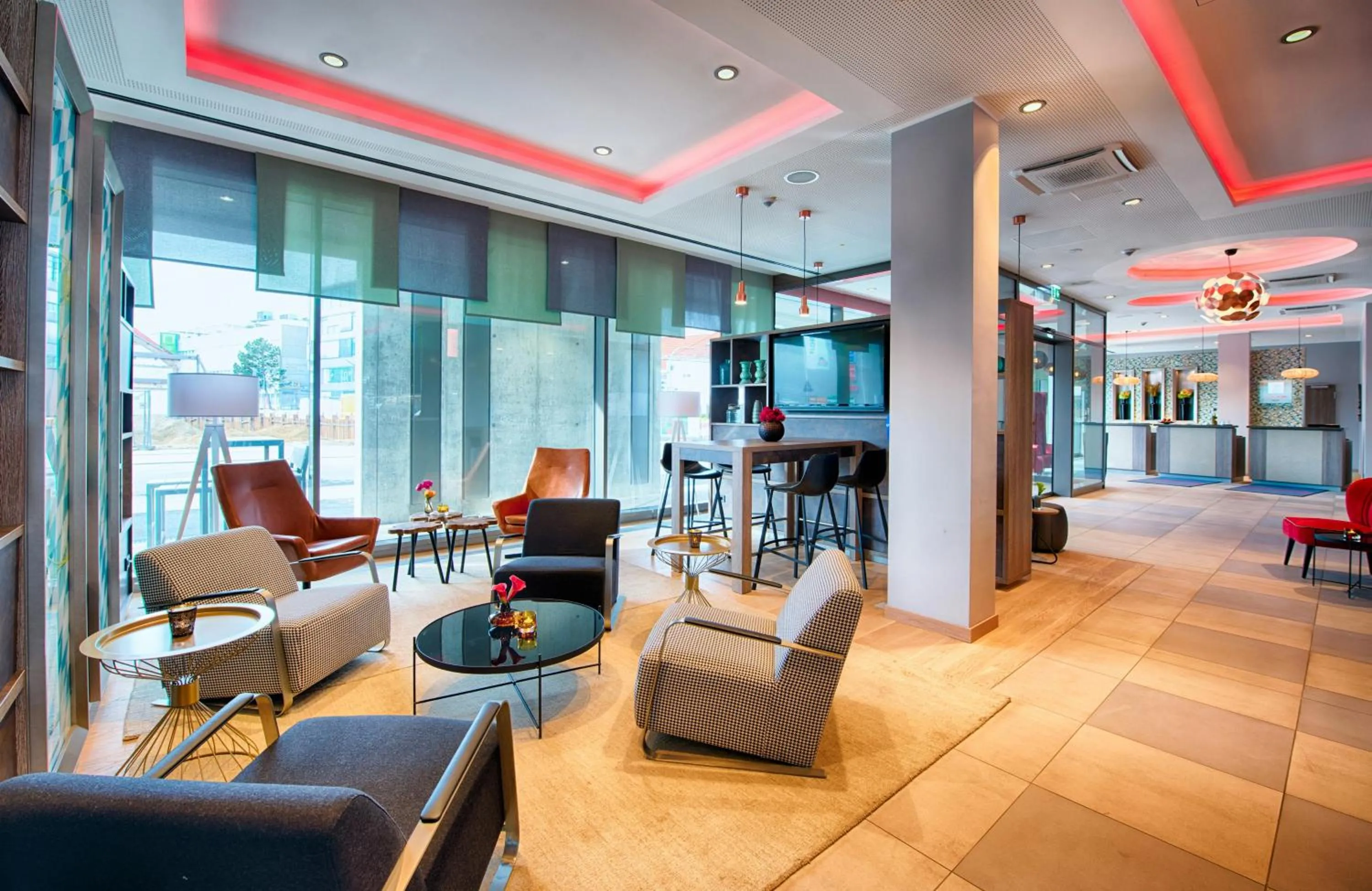 Lobby or reception in Leonardo Hotel Munich City South
