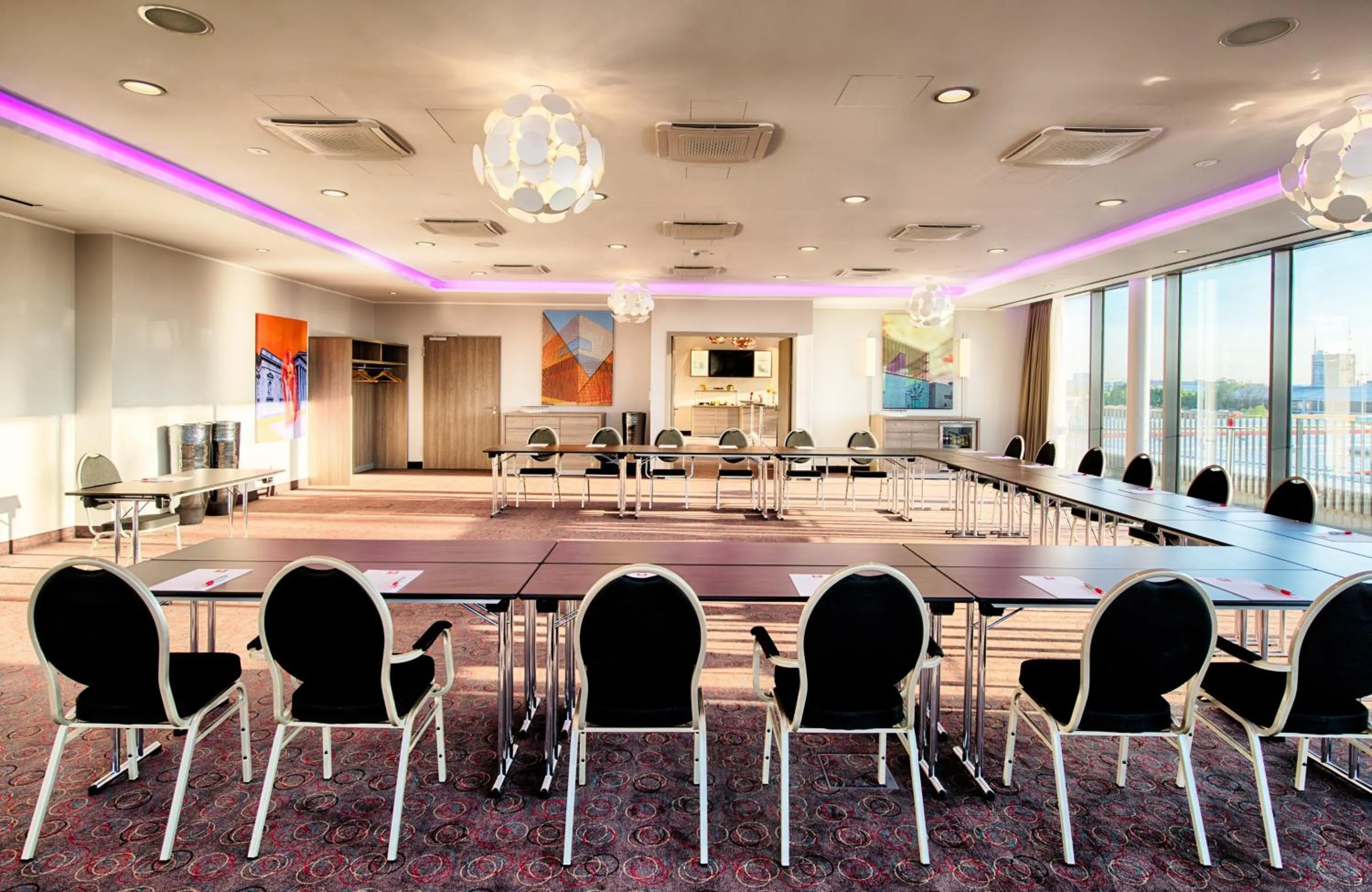 Meeting/conference room in Leonardo Hotel Munich City South