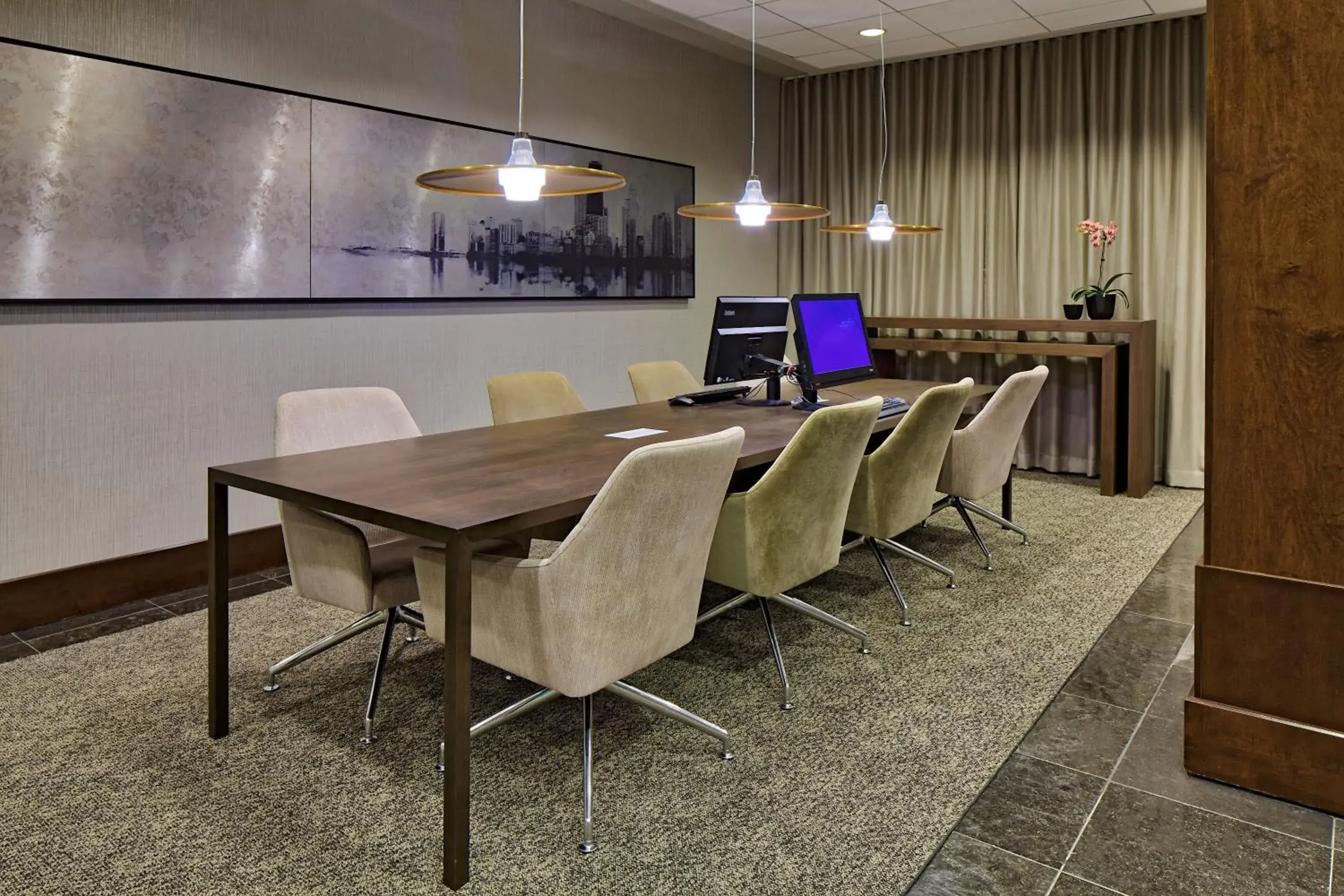 Property building in Crowne Plaza - Chicago West Loop by IHG Property building in Crowne Plaza - Chicago West Loop by IHG