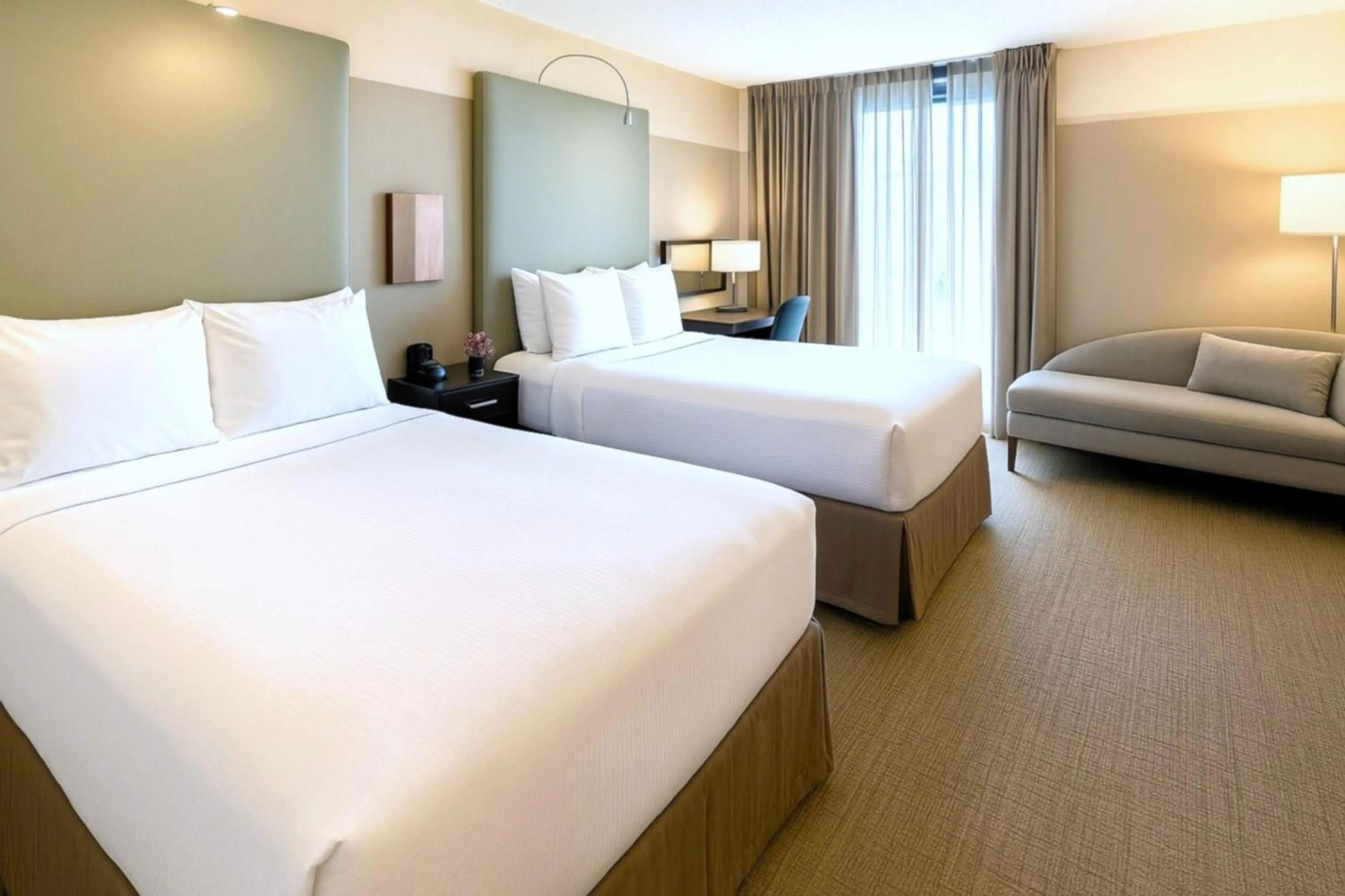 Photo of the whole room, Bed in Crowne Plaza - Chicago West Loop by IHG
