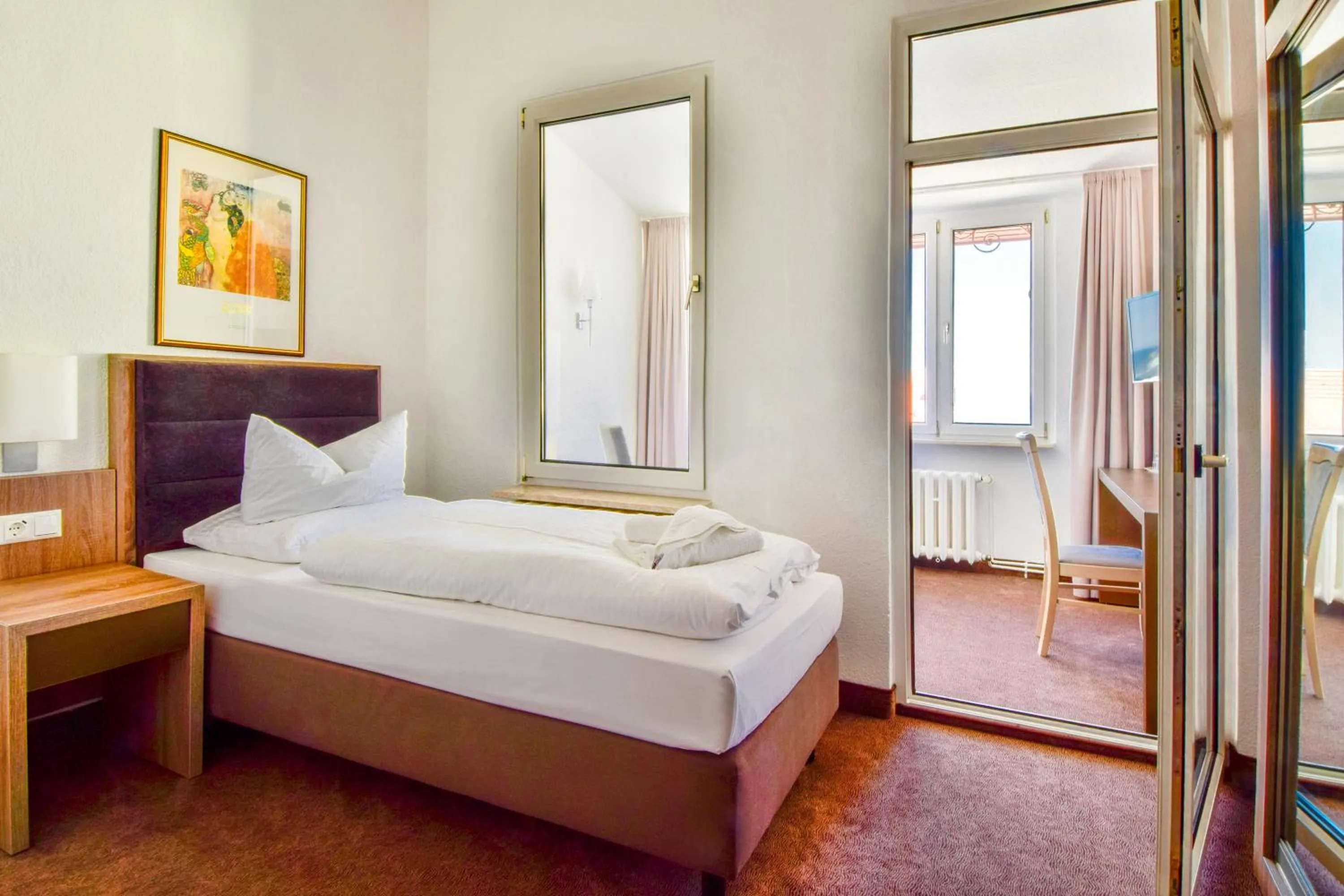 Photo of the whole room, Bed in Villa Auszeit Hotel Garni