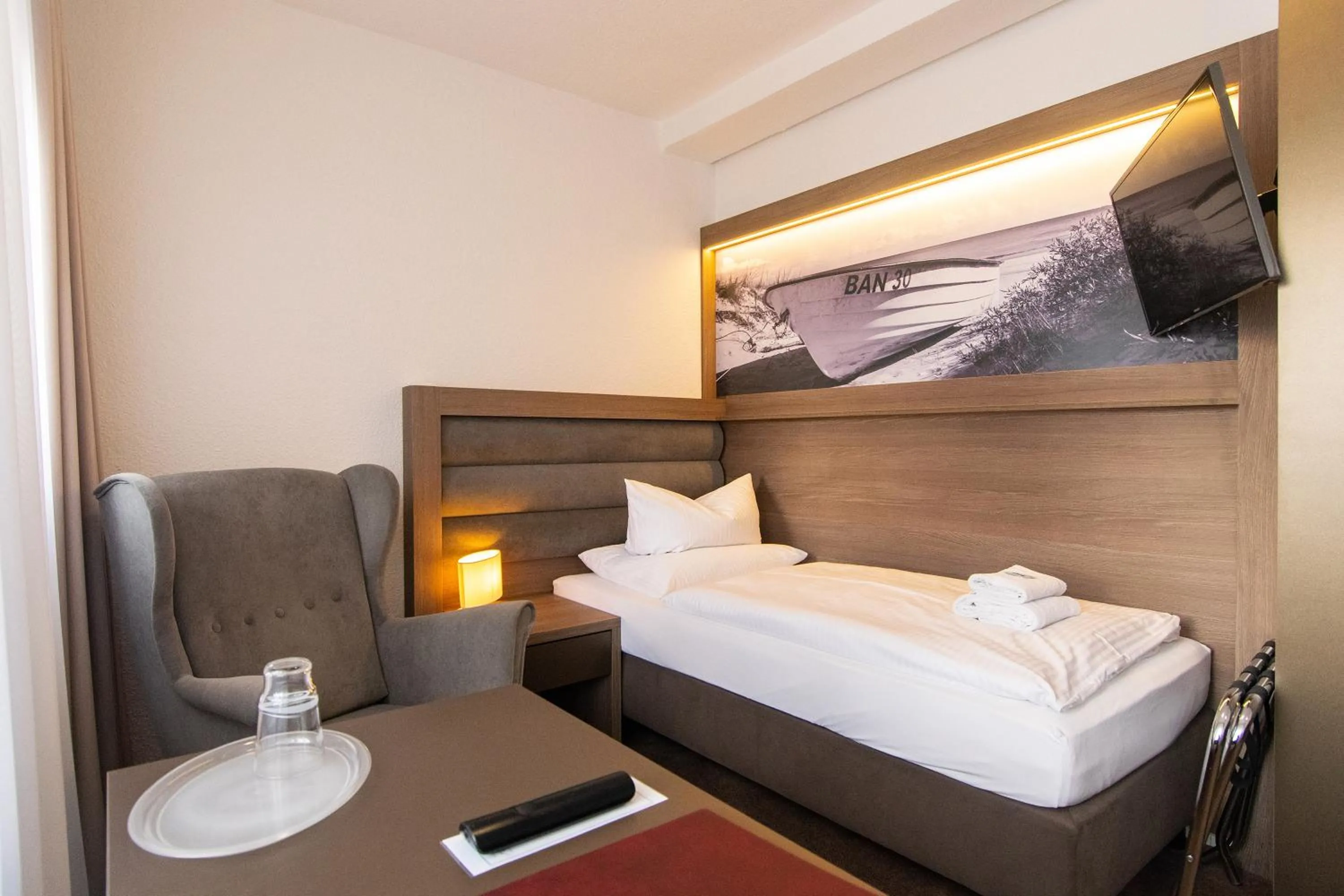Photo of the whole room, Bed in Villa Auszeit Hotel Garni