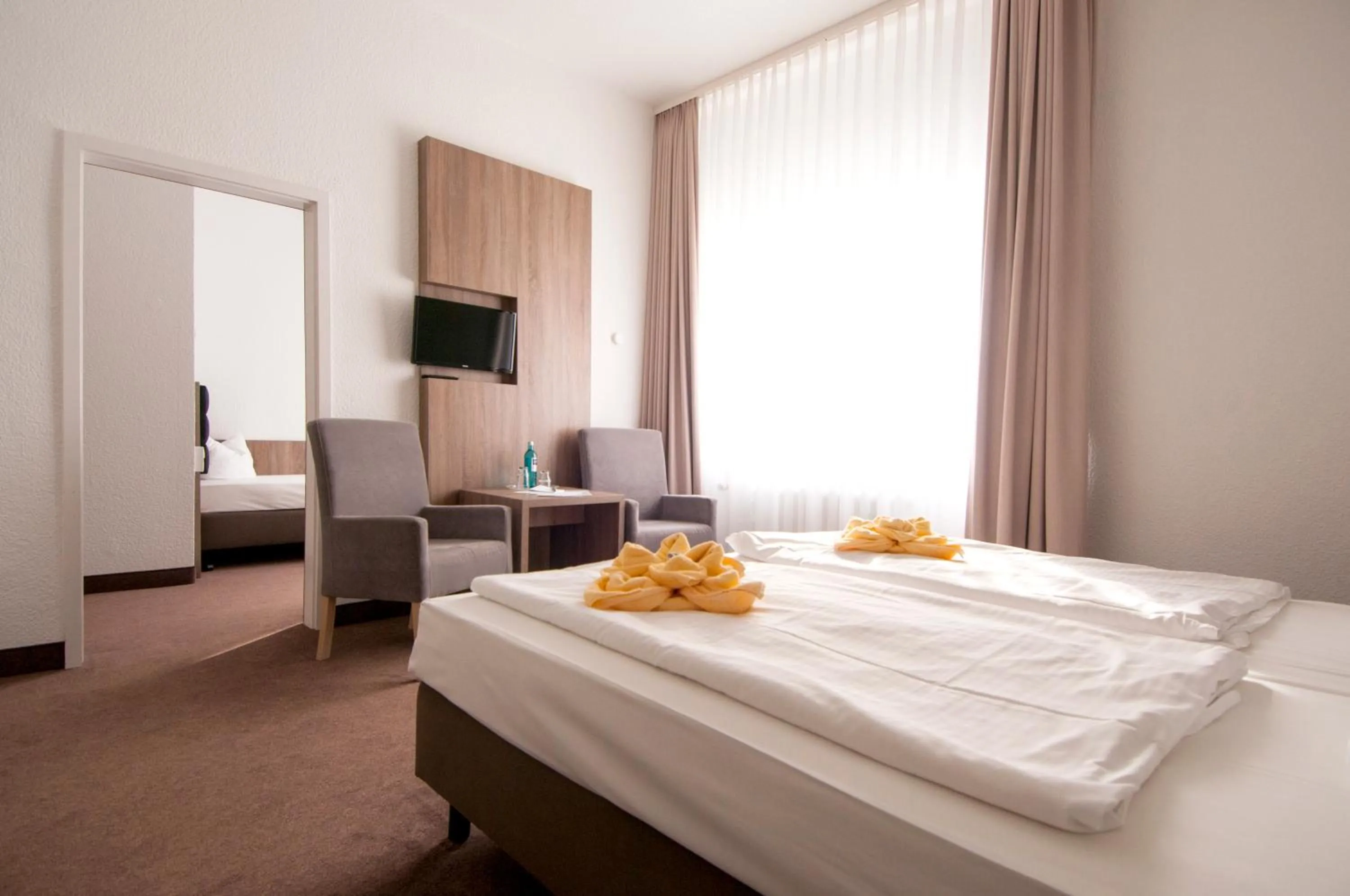 Photo of the whole room, Bed in Villa Auszeit Hotel Garni