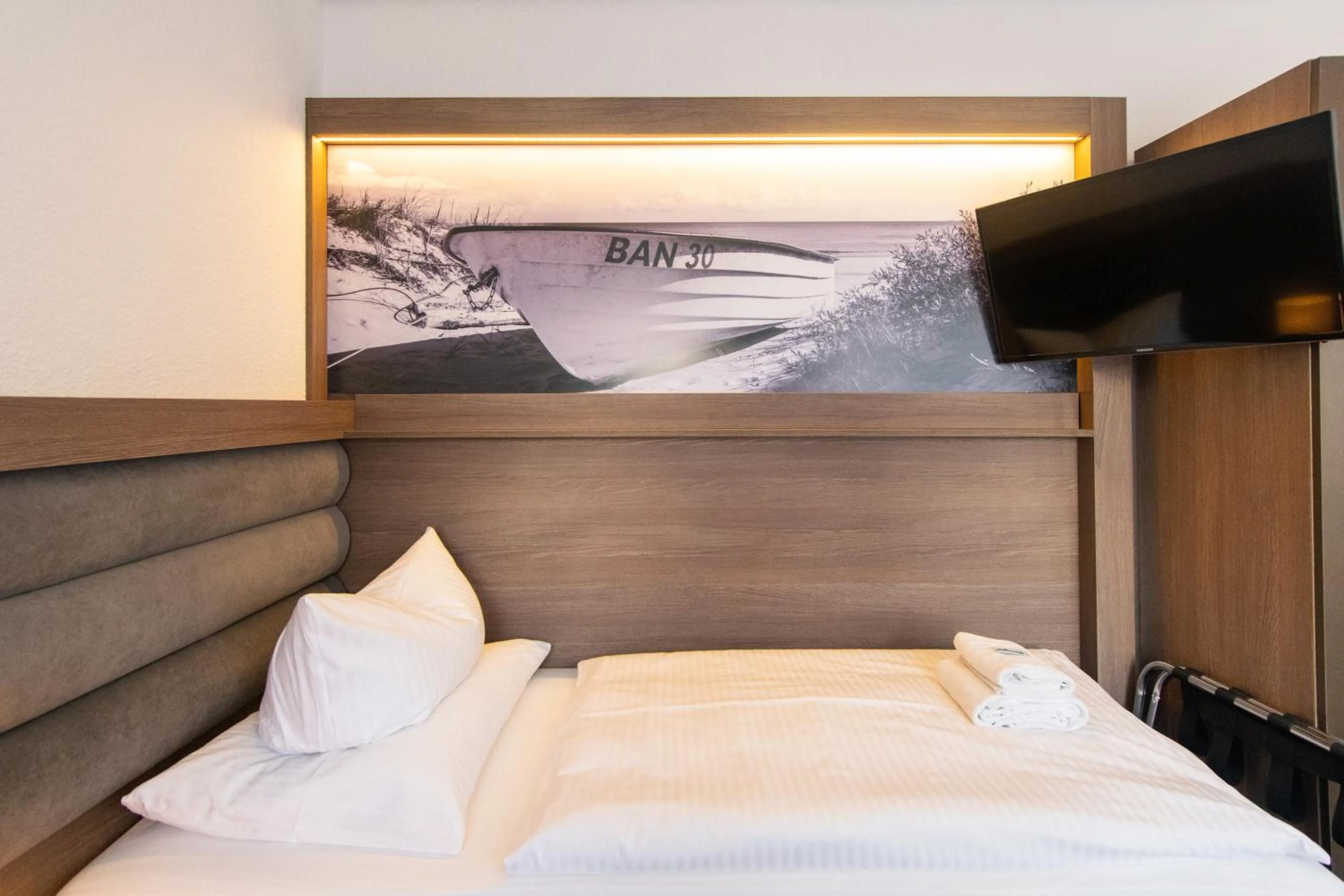 Photo of the whole room, Bed in Villa Auszeit Hotel Garni