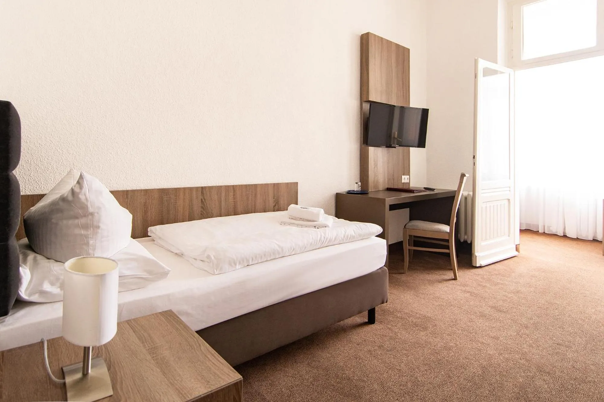 Photo of the whole room, Bed in Villa Auszeit Hotel Garni