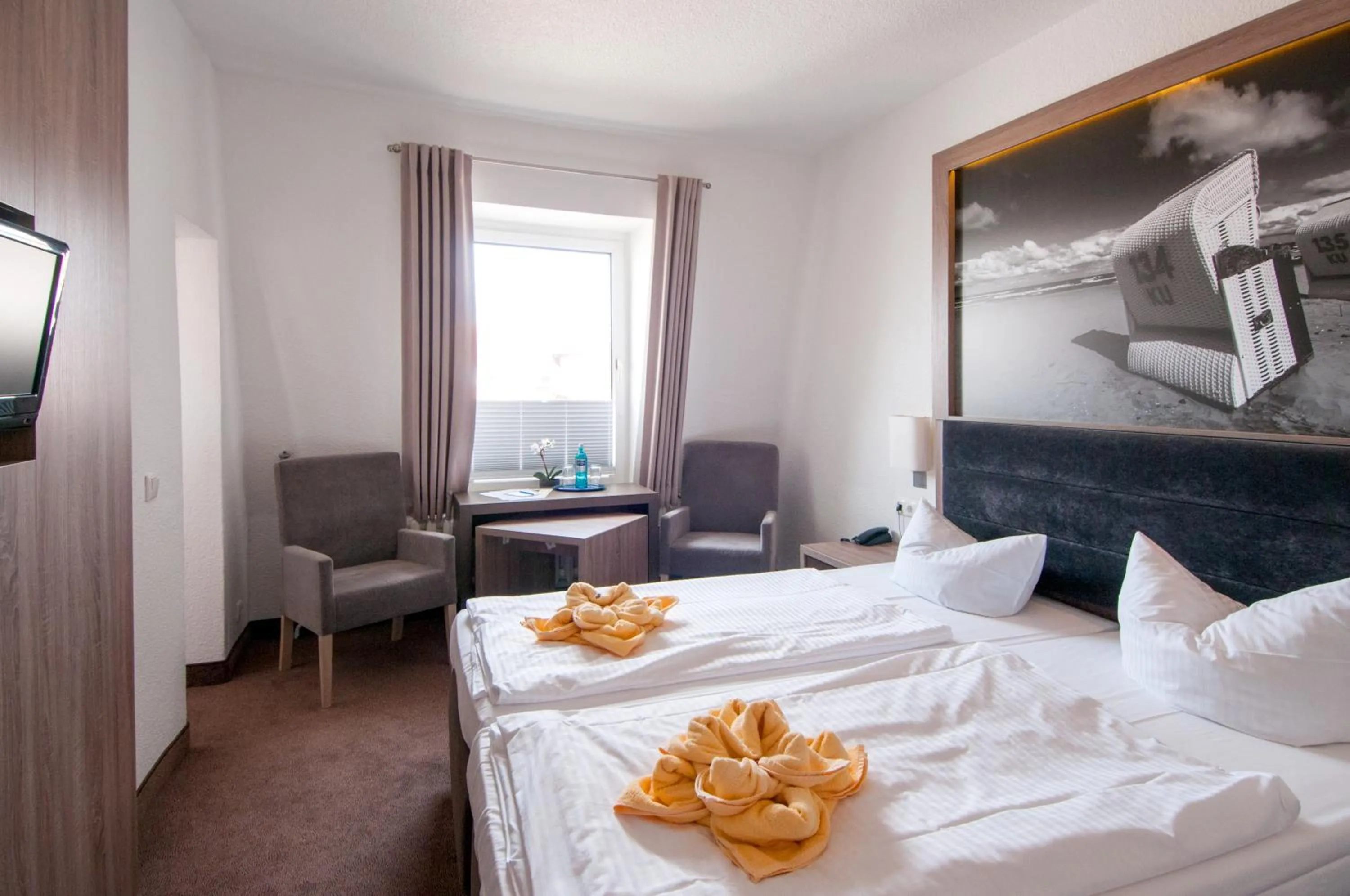 Photo of the whole room, Bed in Villa Auszeit Hotel Garni