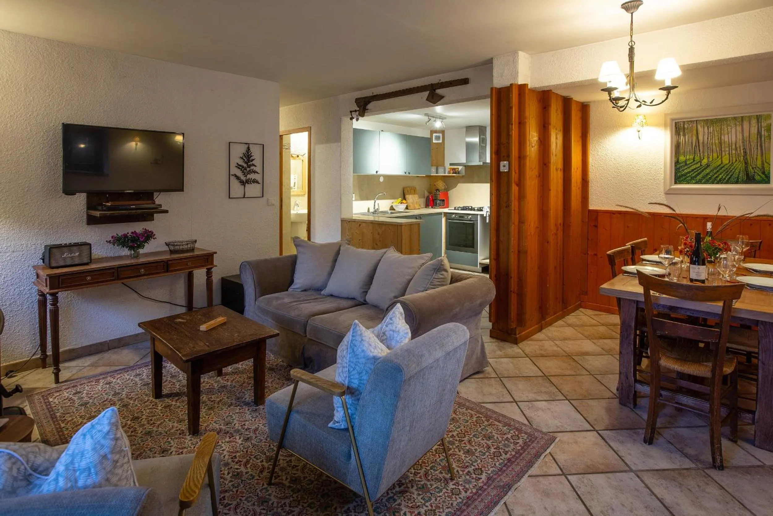 Ski Peak - Chalet Dibona, cosy log fire evenings 200m from the slopes