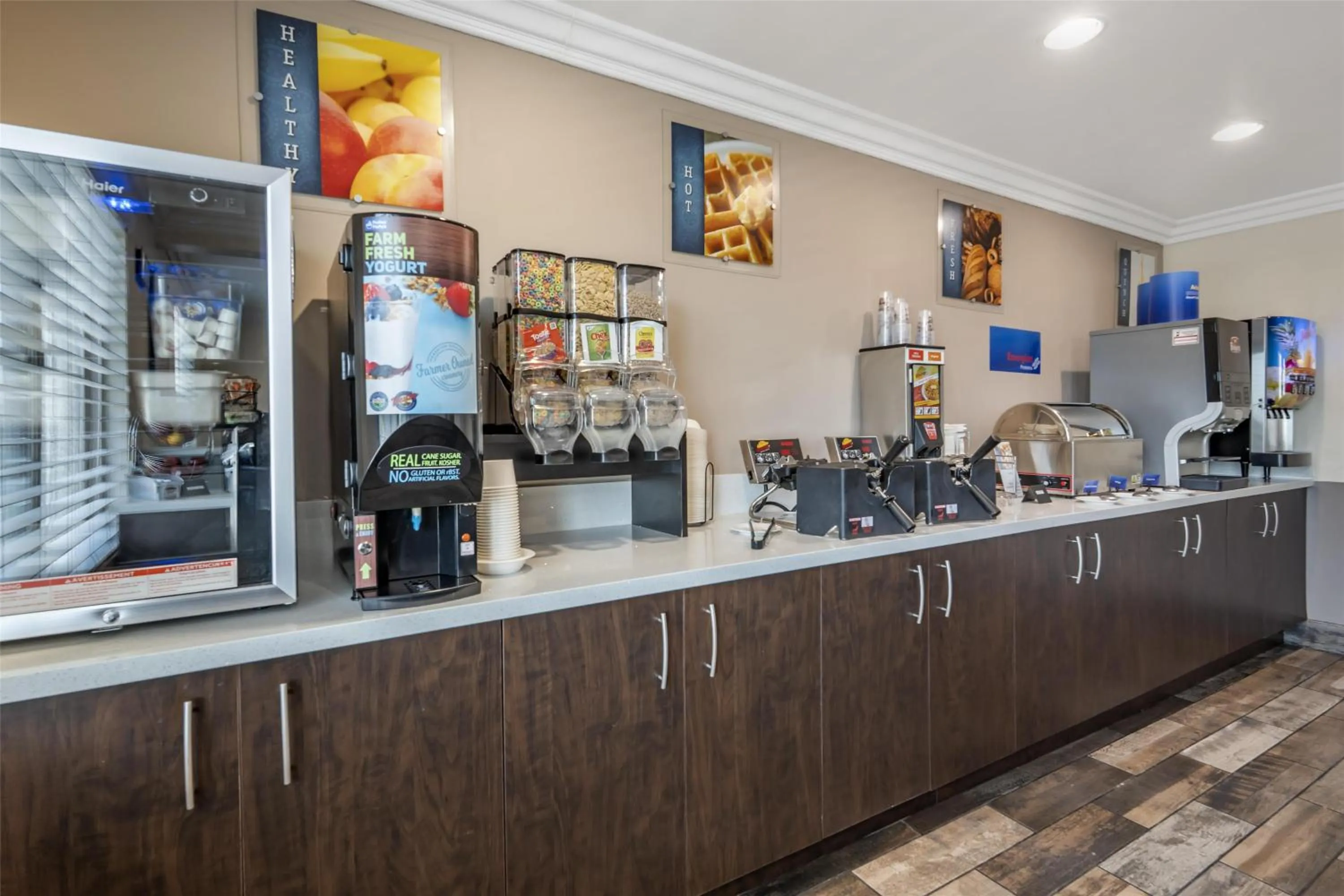 Breakfast in Best Western Airport Plaza Inn Hotel - Los Angeles LAX