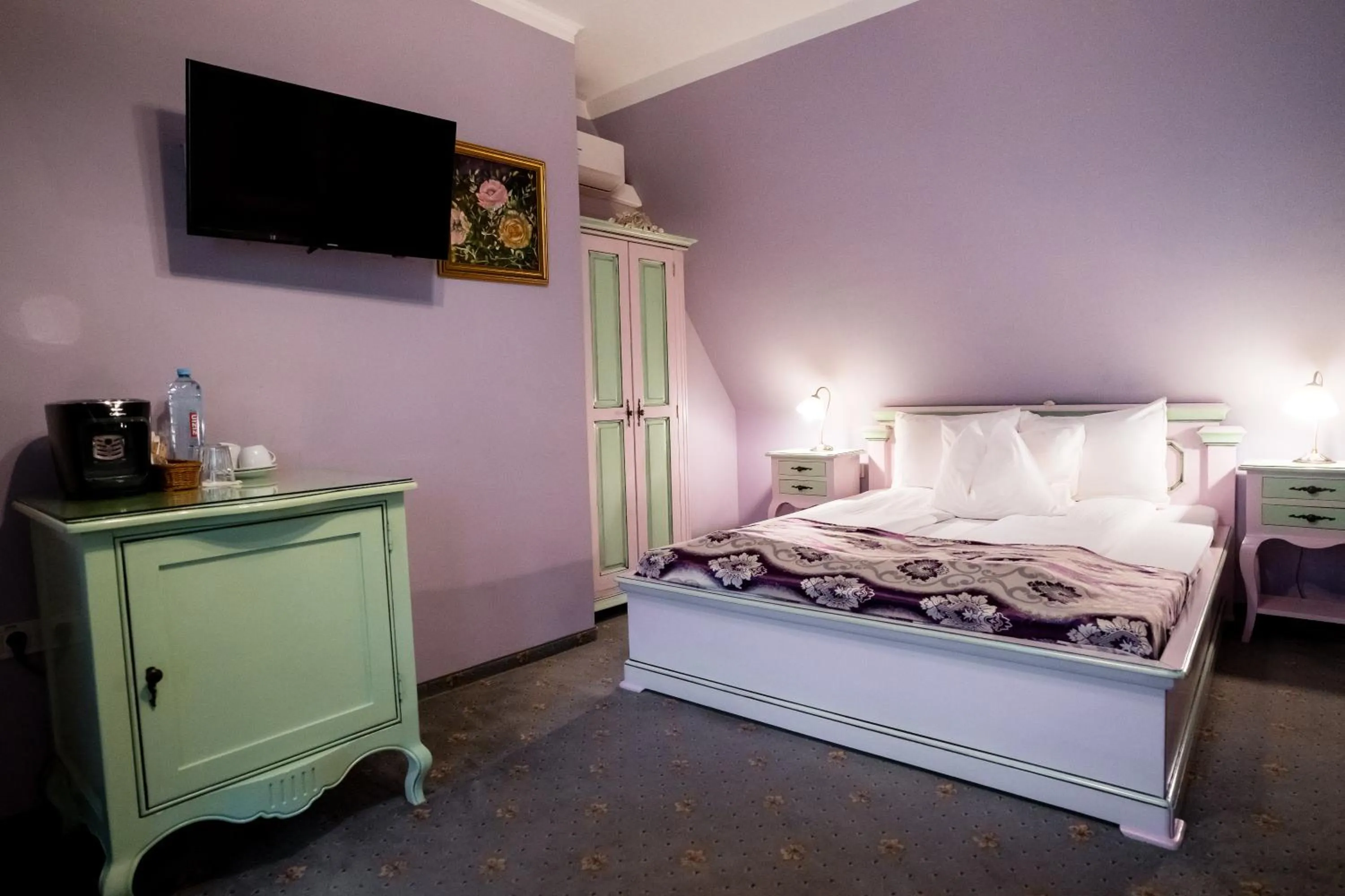 Photo of the whole room, Bed in Rosen Villa Sibiu