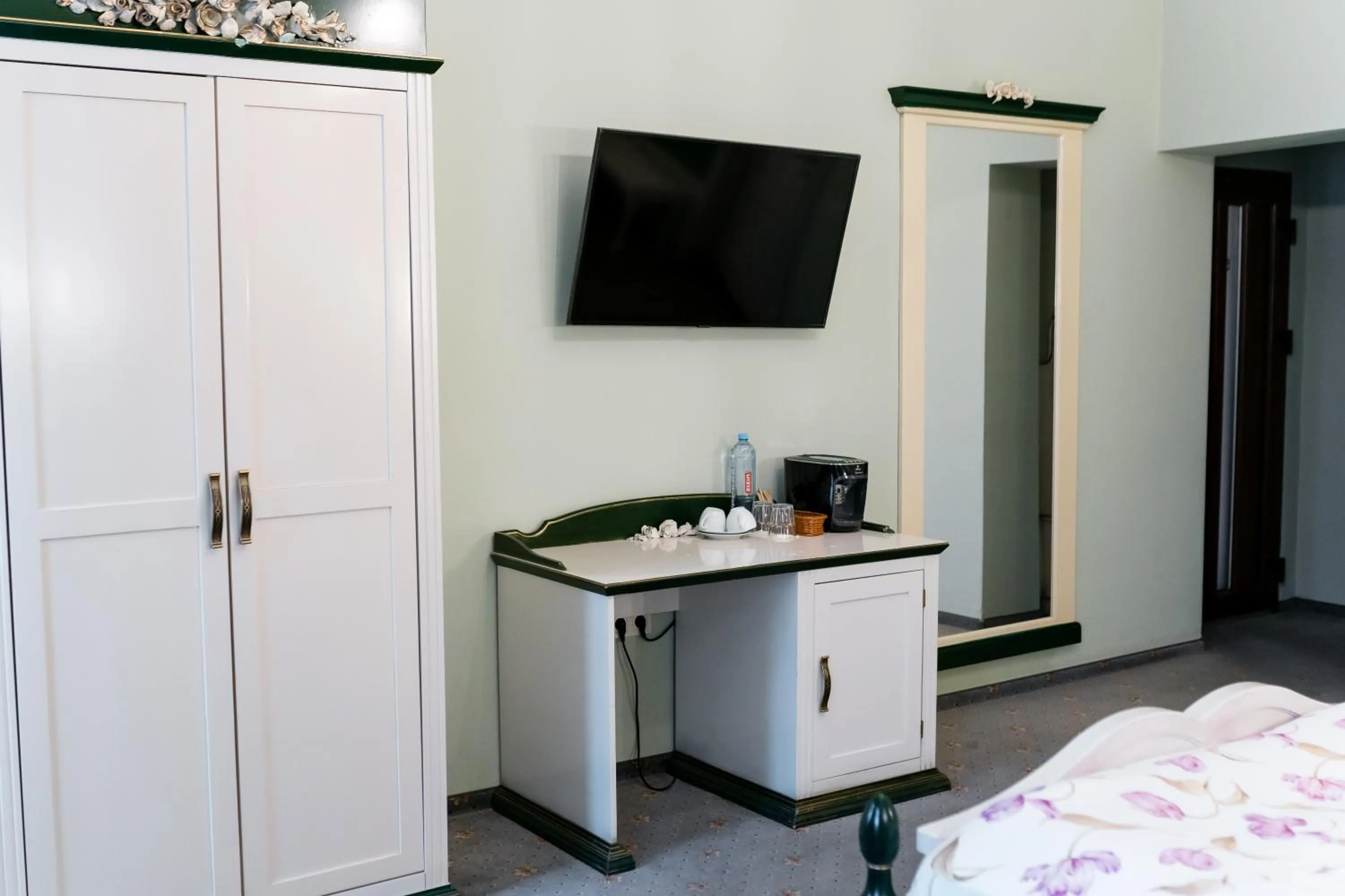 Photo of the whole room, Bed in Rosen Villa Sibiu