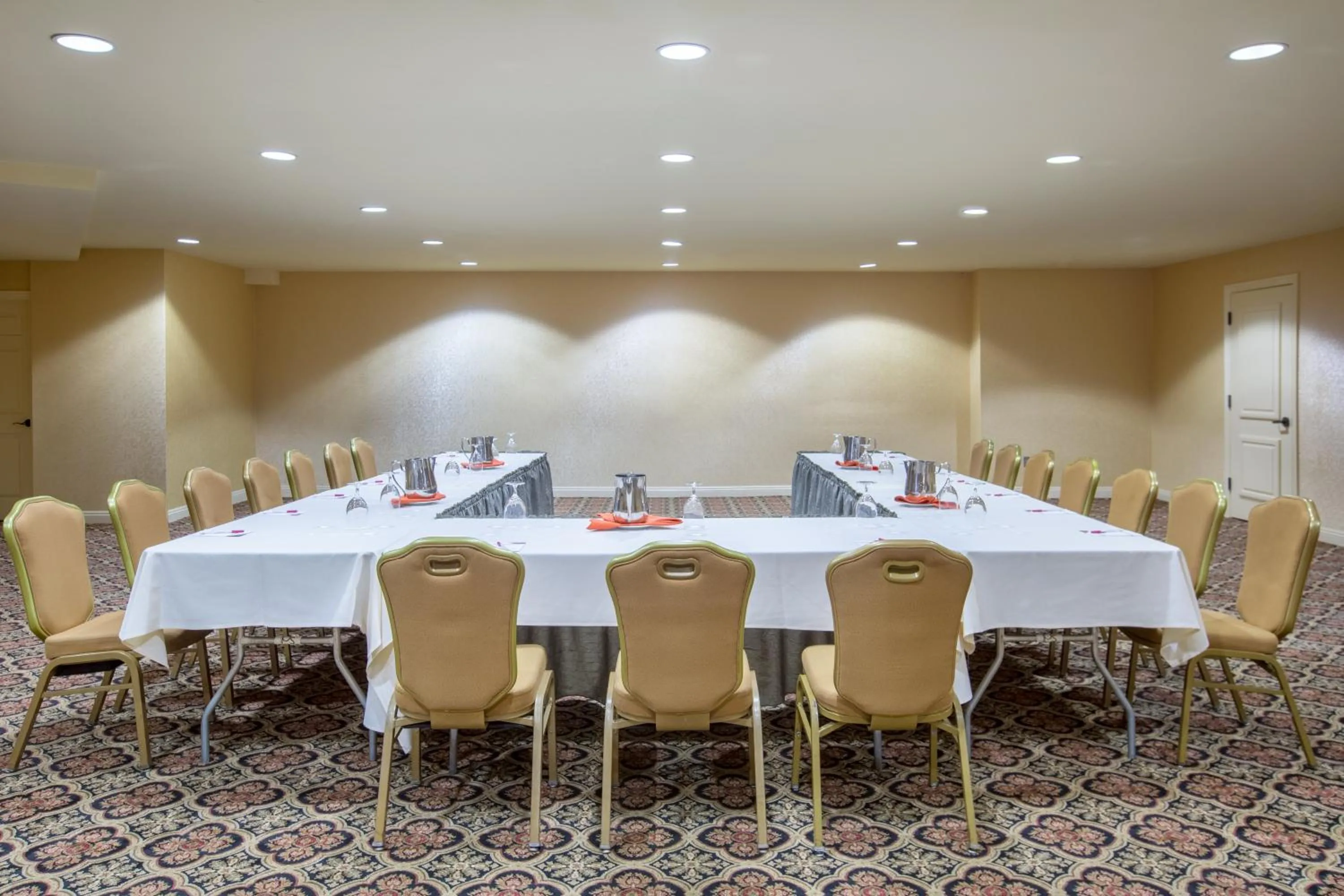 Meeting/conference room in Crowne Plaza San Diego - Mission Valley by IHG