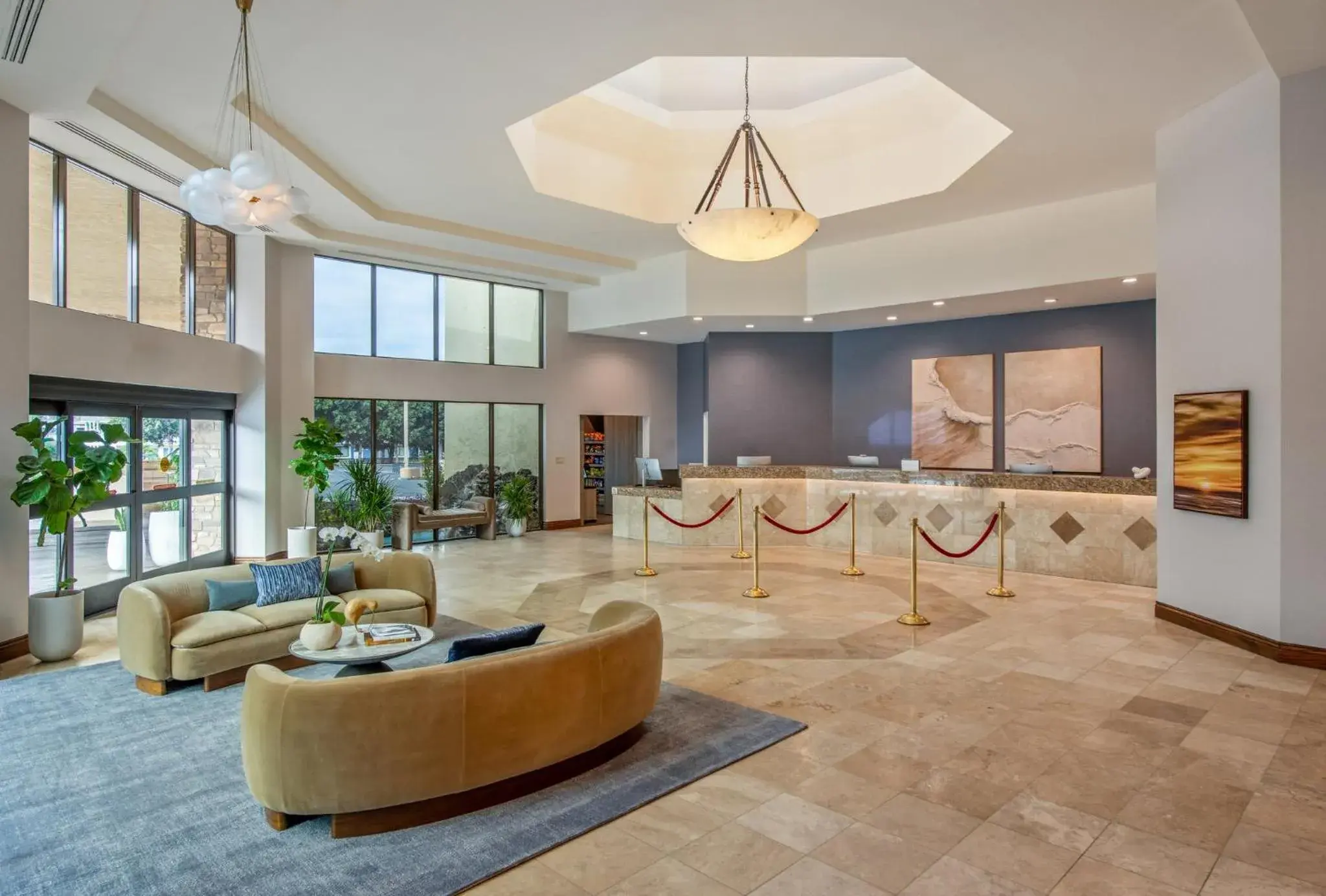 Property building in Crowne Plaza Hotel Mission Valley by IHG Property building in Crowne Plaza Hotel Mission Valley by IHG