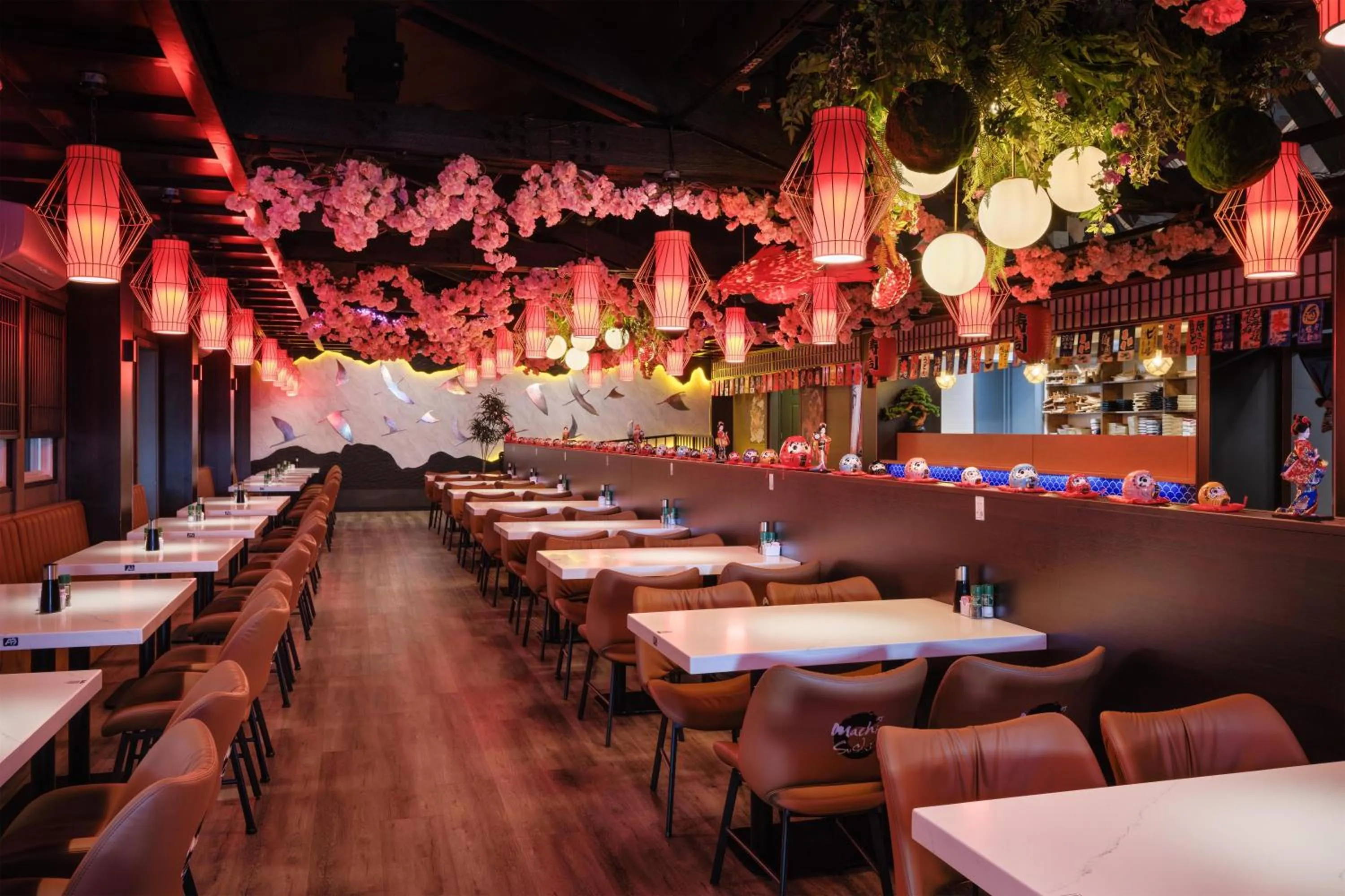 Restaurant/places to eat in Aiden Austin City Hotel