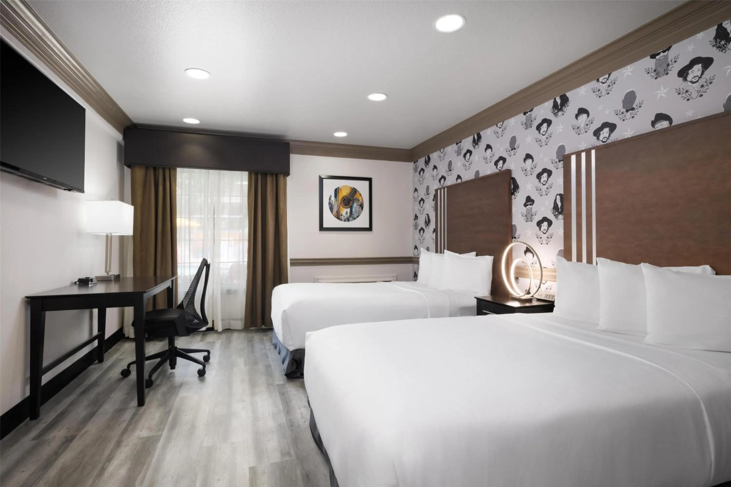 Bedroom, Bed in Aiden Austin City Hotel