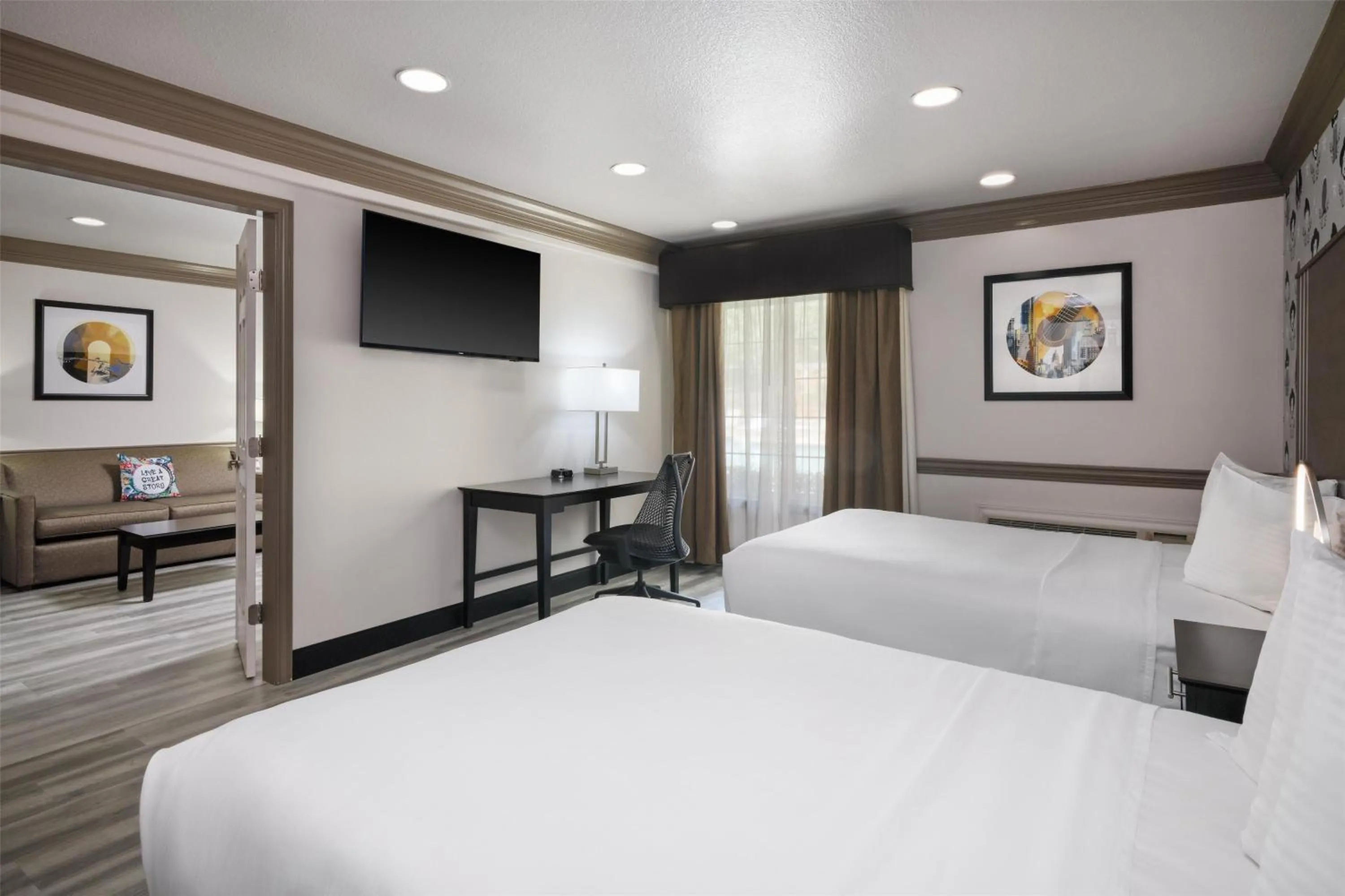 Bedroom, Bed in Aiden Austin City Hotel