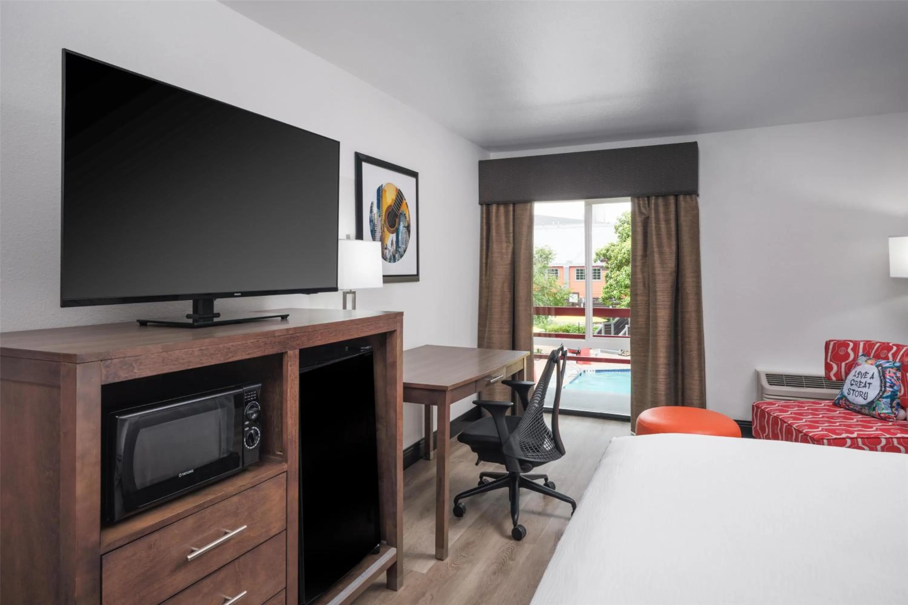 Bedroom, Bed in Aiden Austin City Hotel