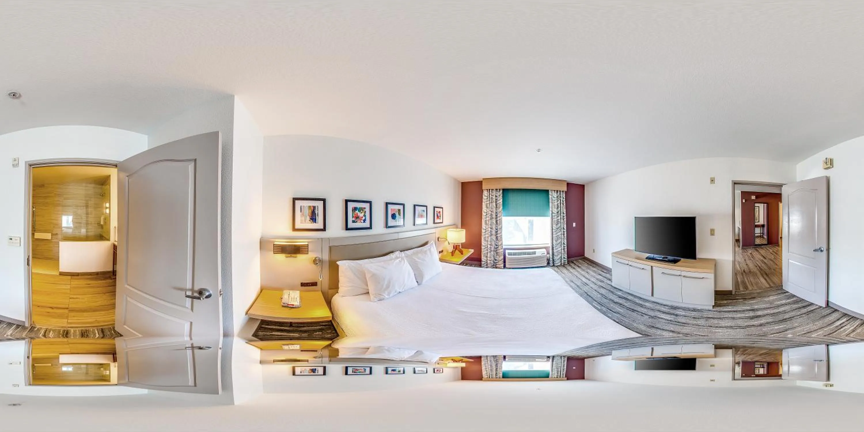 Bed in Hilton Garden Inn Seattle North/Everett