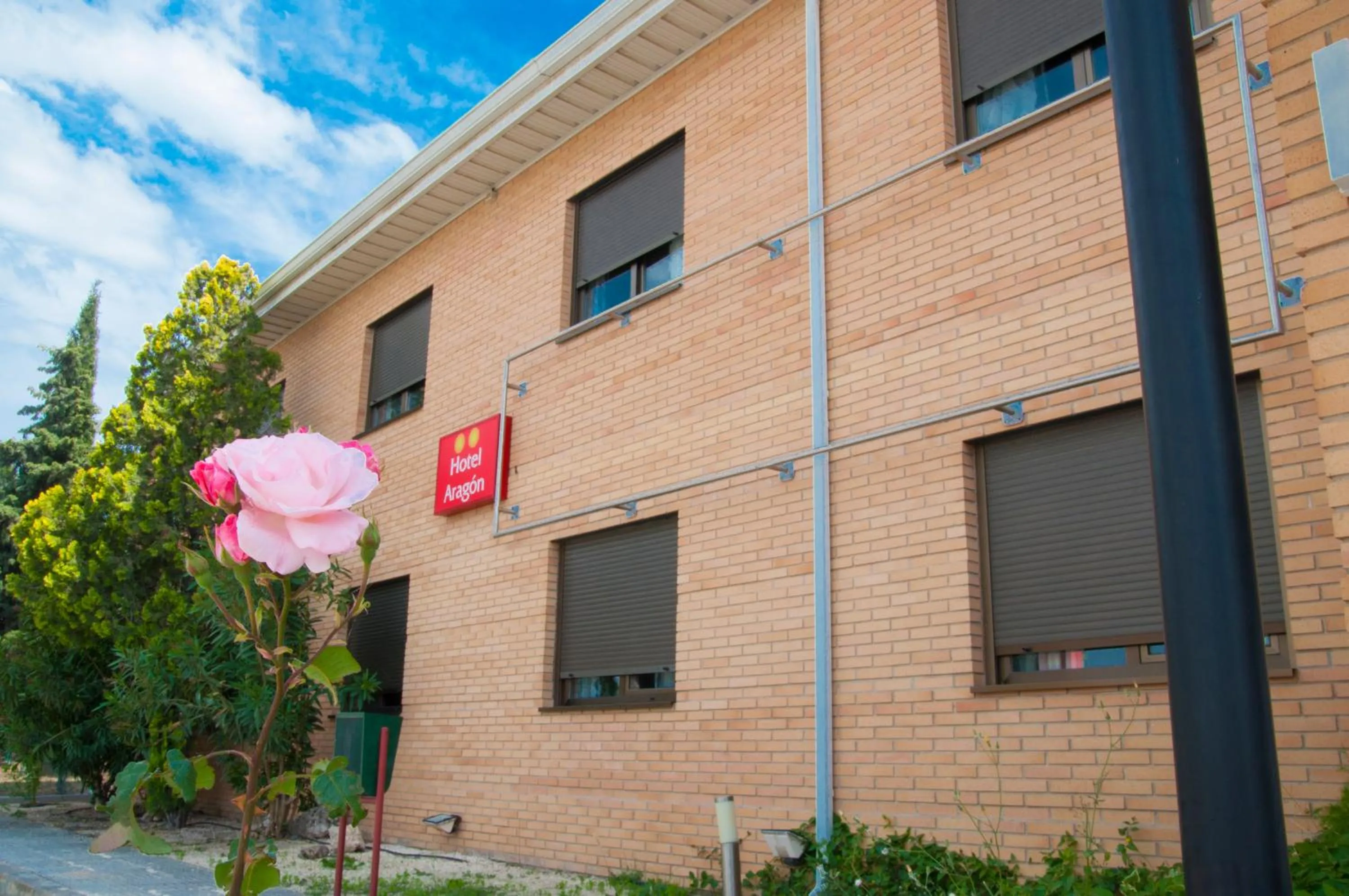 Property building in Hotel Aragón