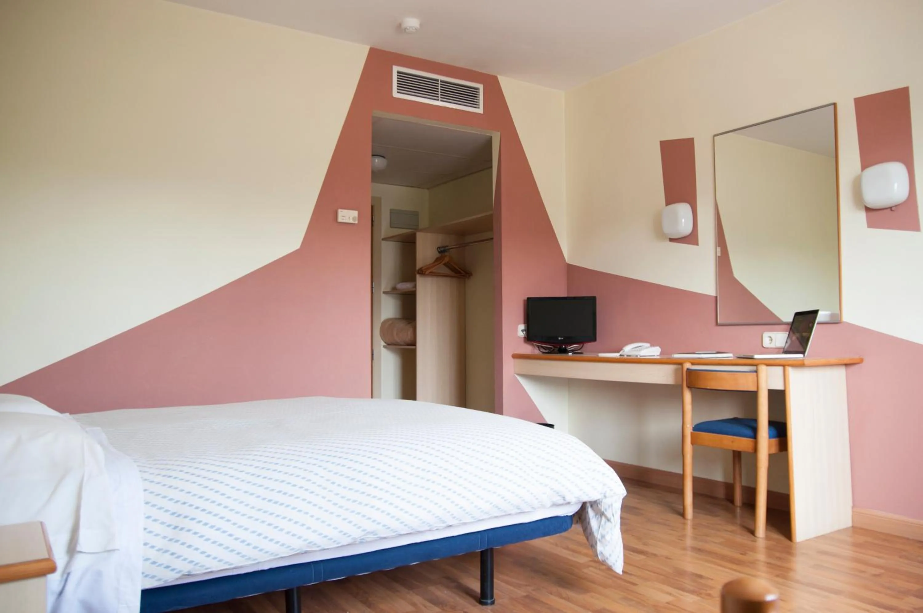 Bedroom in Hotel Aragón