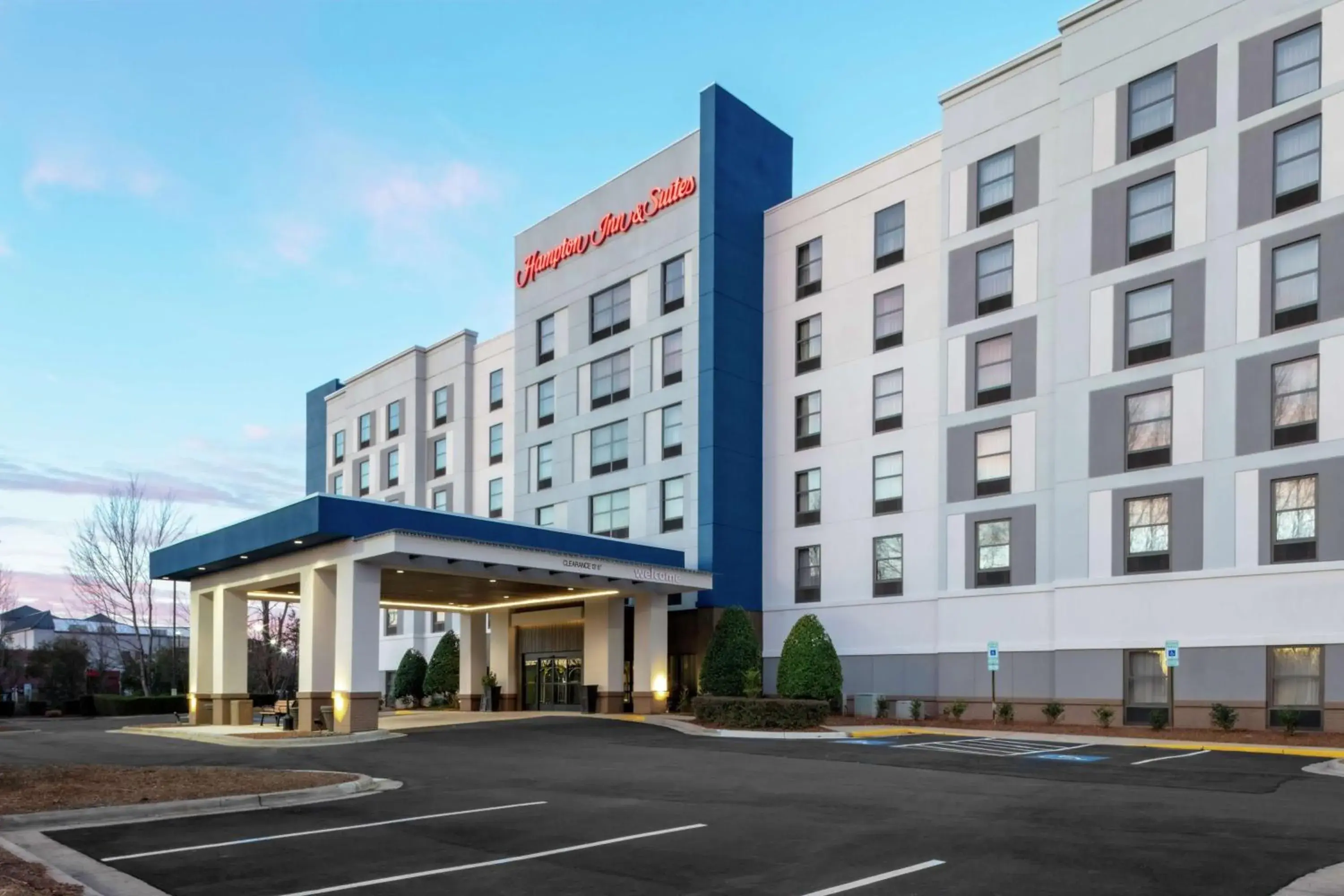 Property building in Hampton Inn & Suites Concord-Charlotte Property building in Hampton Inn & Suites Concord-Charlotte