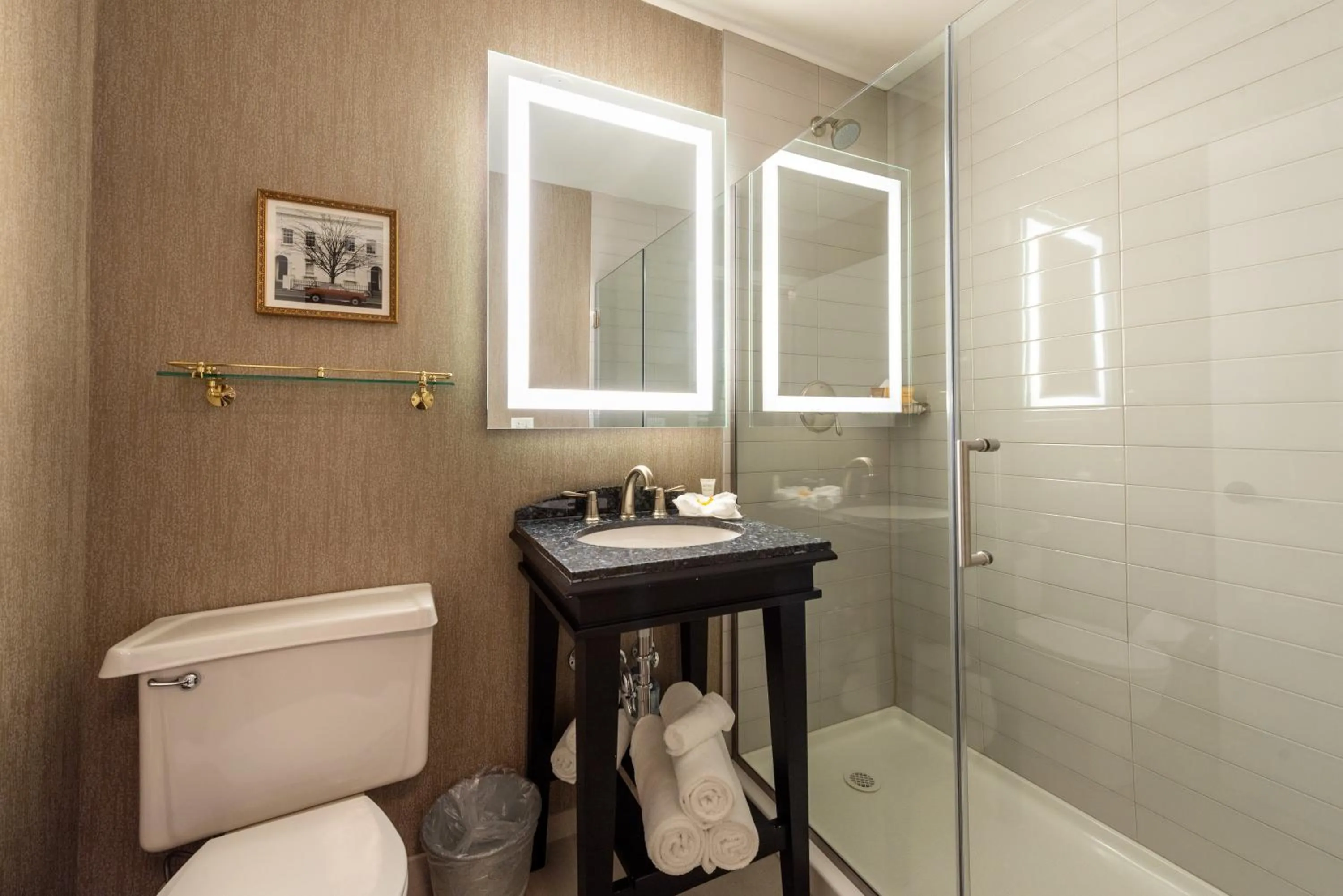 Bathroom in Claridge House Chicago, Tapestry Collection by Hilton