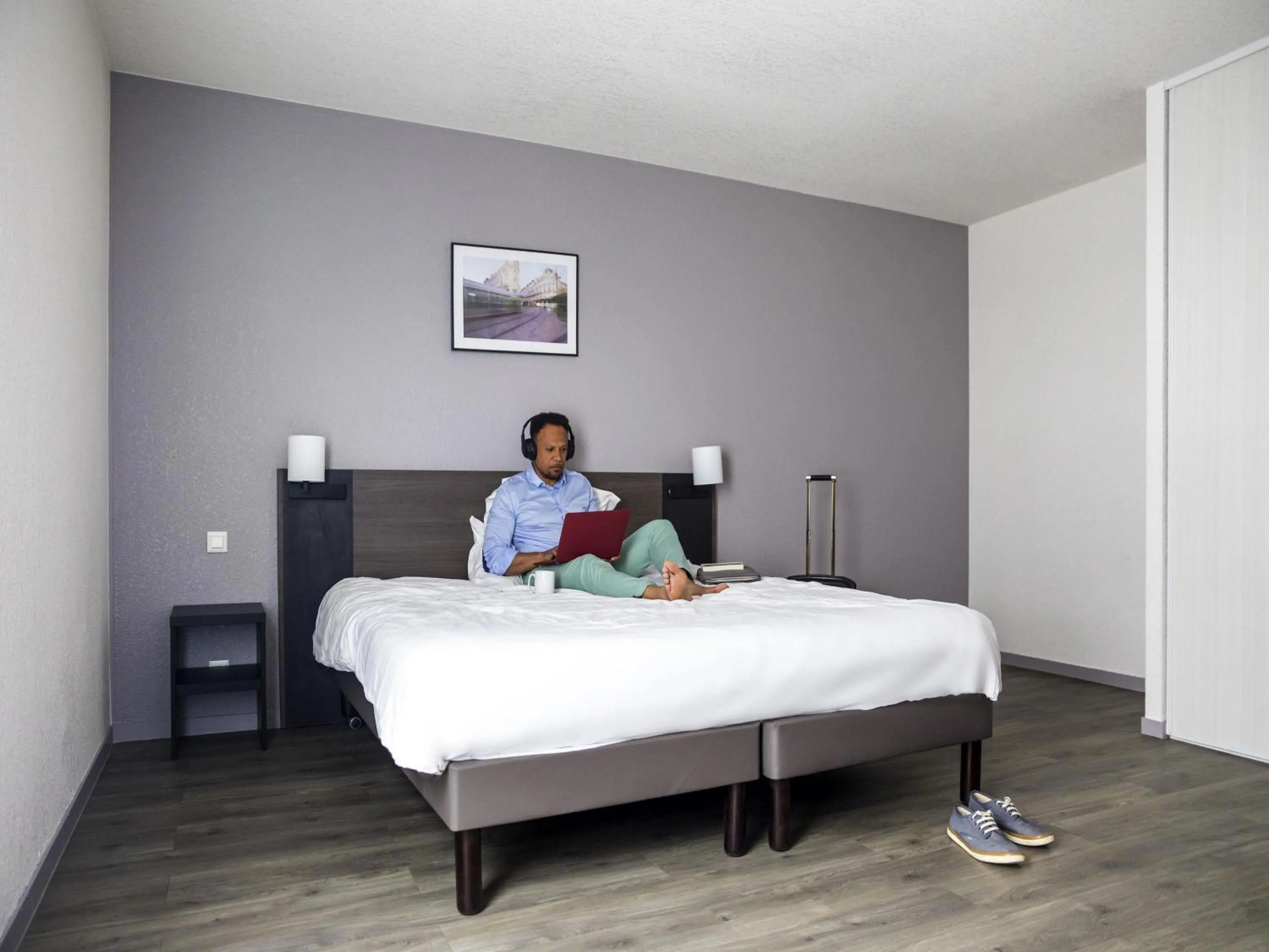 Bedroom, Bed in Aparthotel Adagio Access Orléans