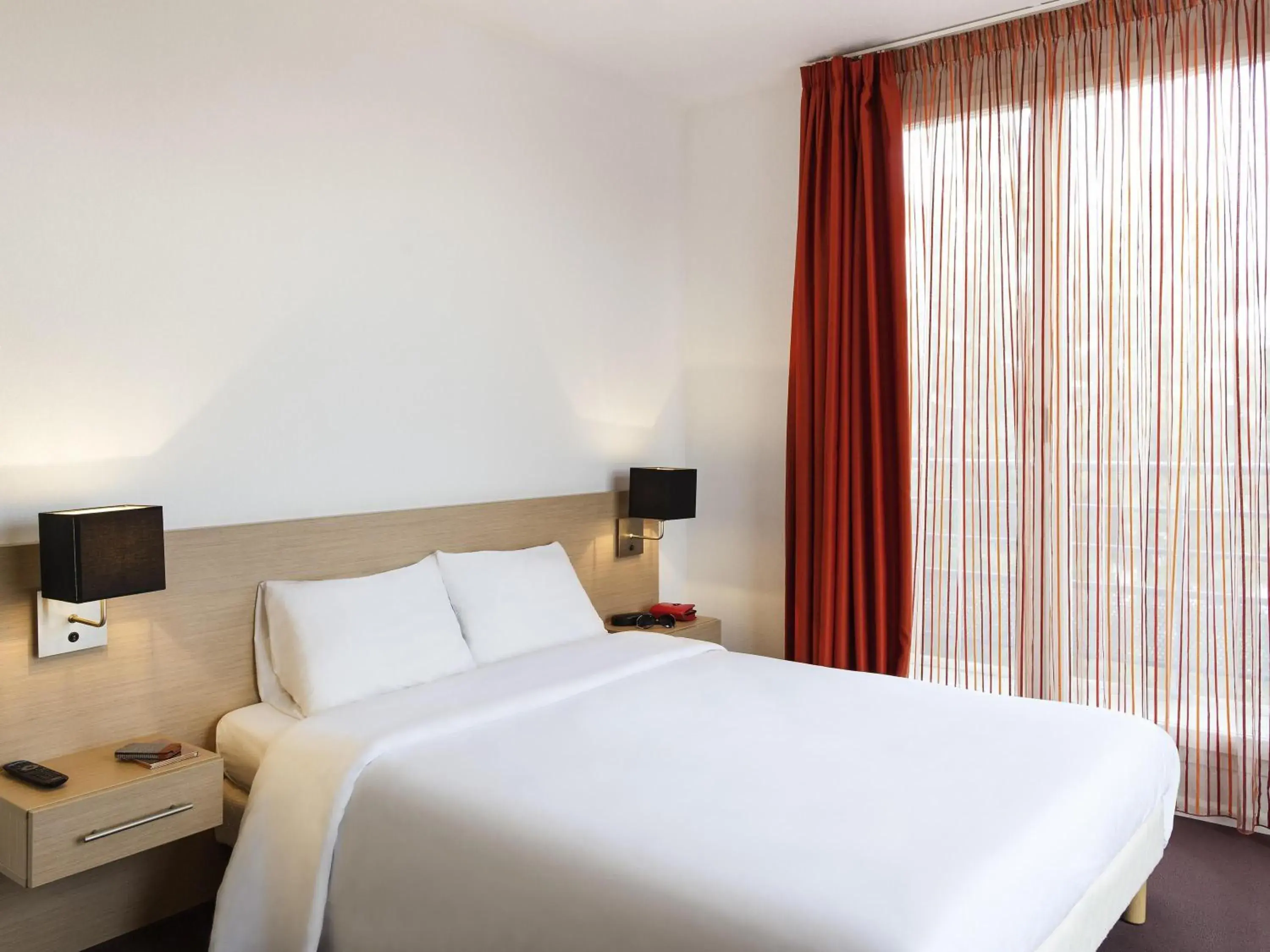Property building, Bed in Aparthotel Adagio Access Saint Louis Bâle Property building, Bed in Aparthotel Adagio Access Saint Louis Bâle
