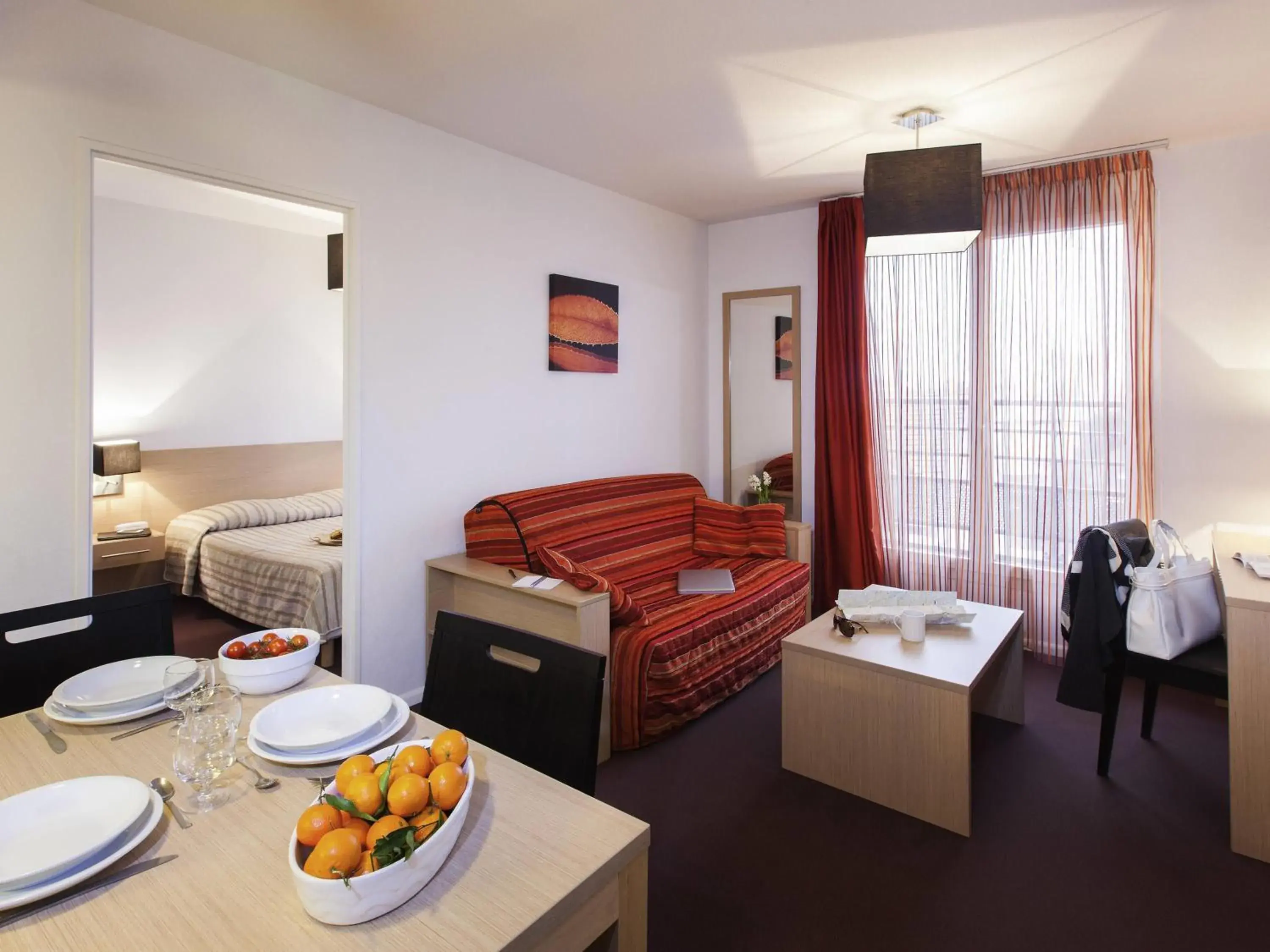 Property building, Bed in Aparthotel Adagio Access Saint Louis Bâle Property building, Bed in Aparthotel Adagio Access Saint Louis Bâle