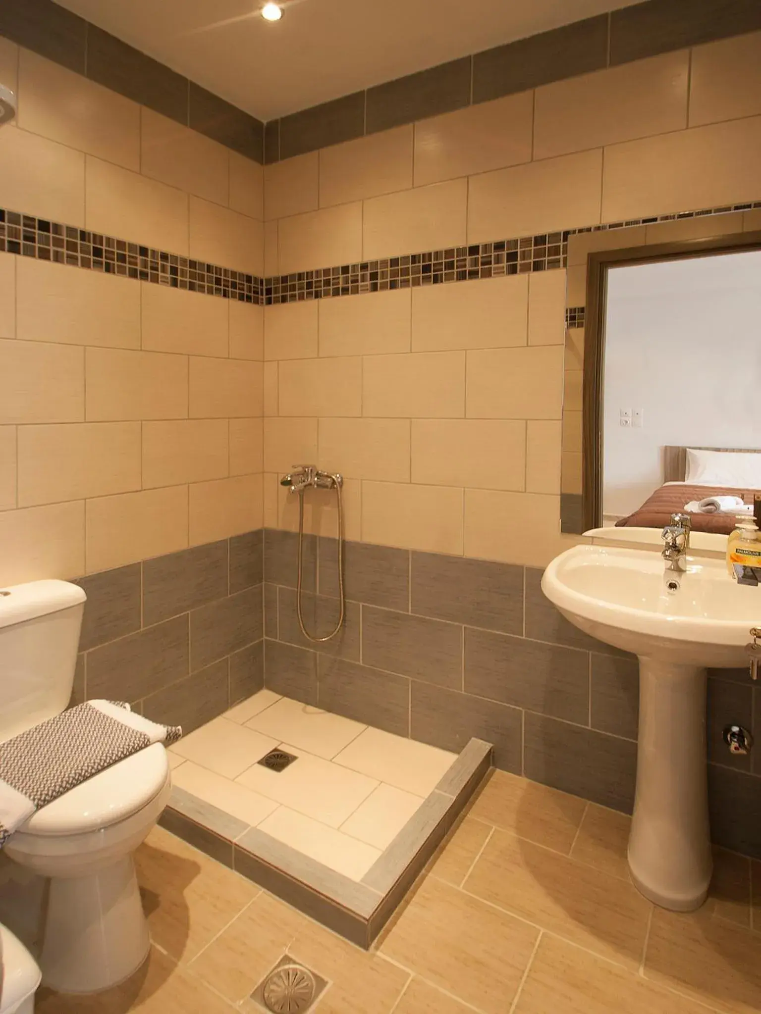 Standard Twin Room in PINEAPPLE Skiathos Standard Twin Room in PINEAPPLE Skiathos