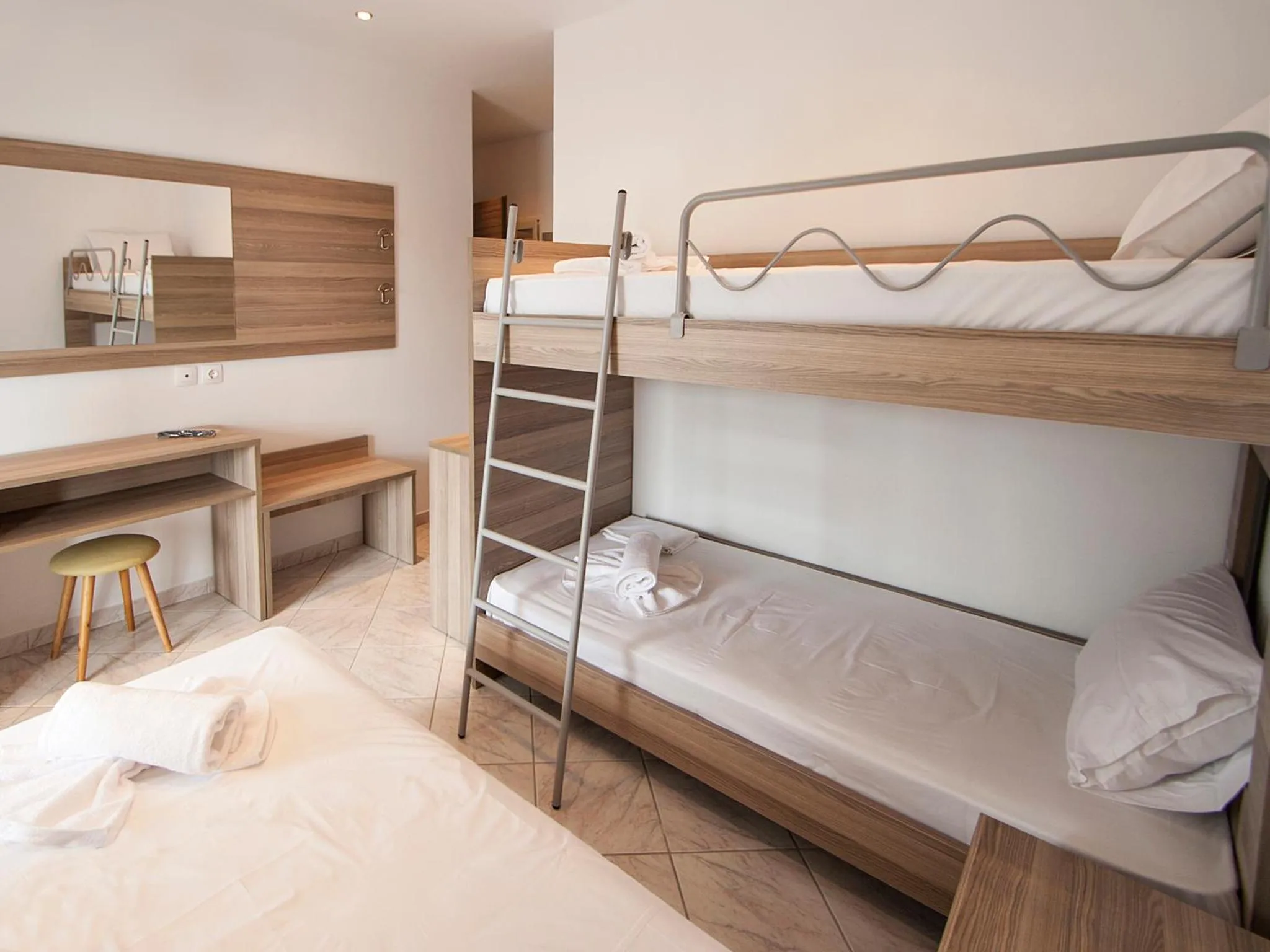 Bed in PINEAPPLE Skiathos